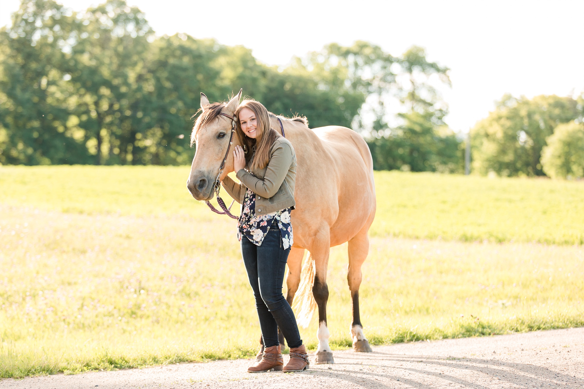 Country Styled Senior Session with Horses near Audubon, MN | Hannah