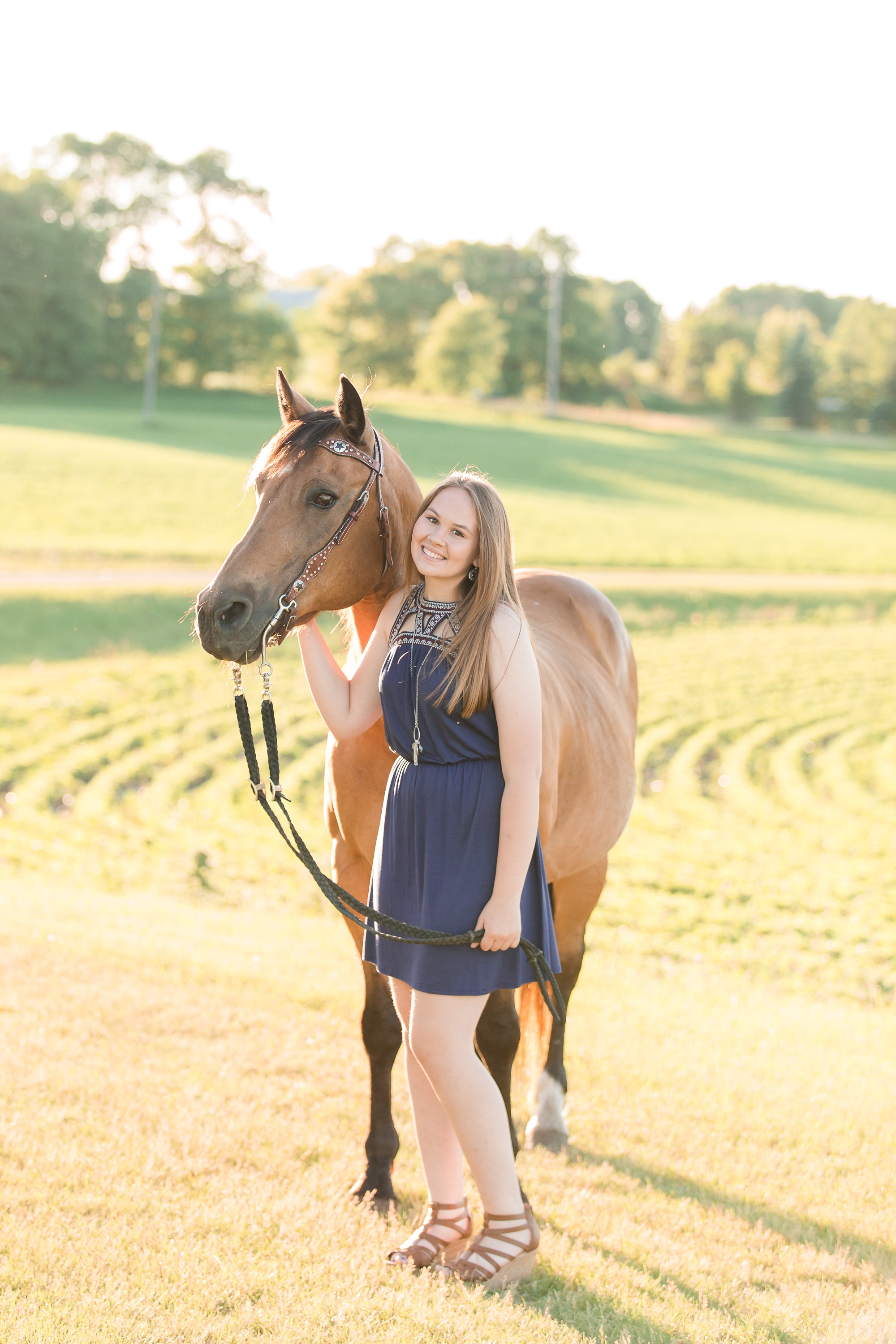 Country Styled Senior Session with Horses near Audubon, MN | Hannah