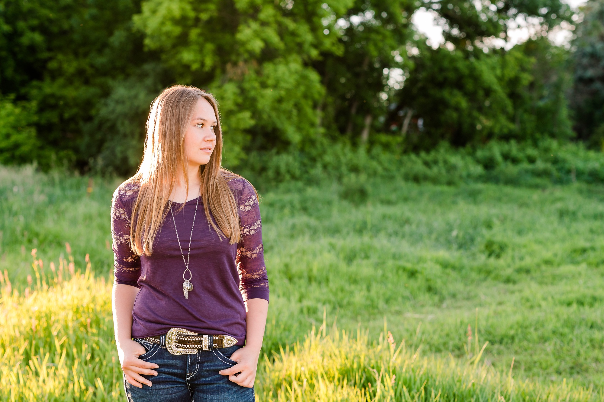 Country Styled Senior Session with Horses near Audubon, MN | Hannah