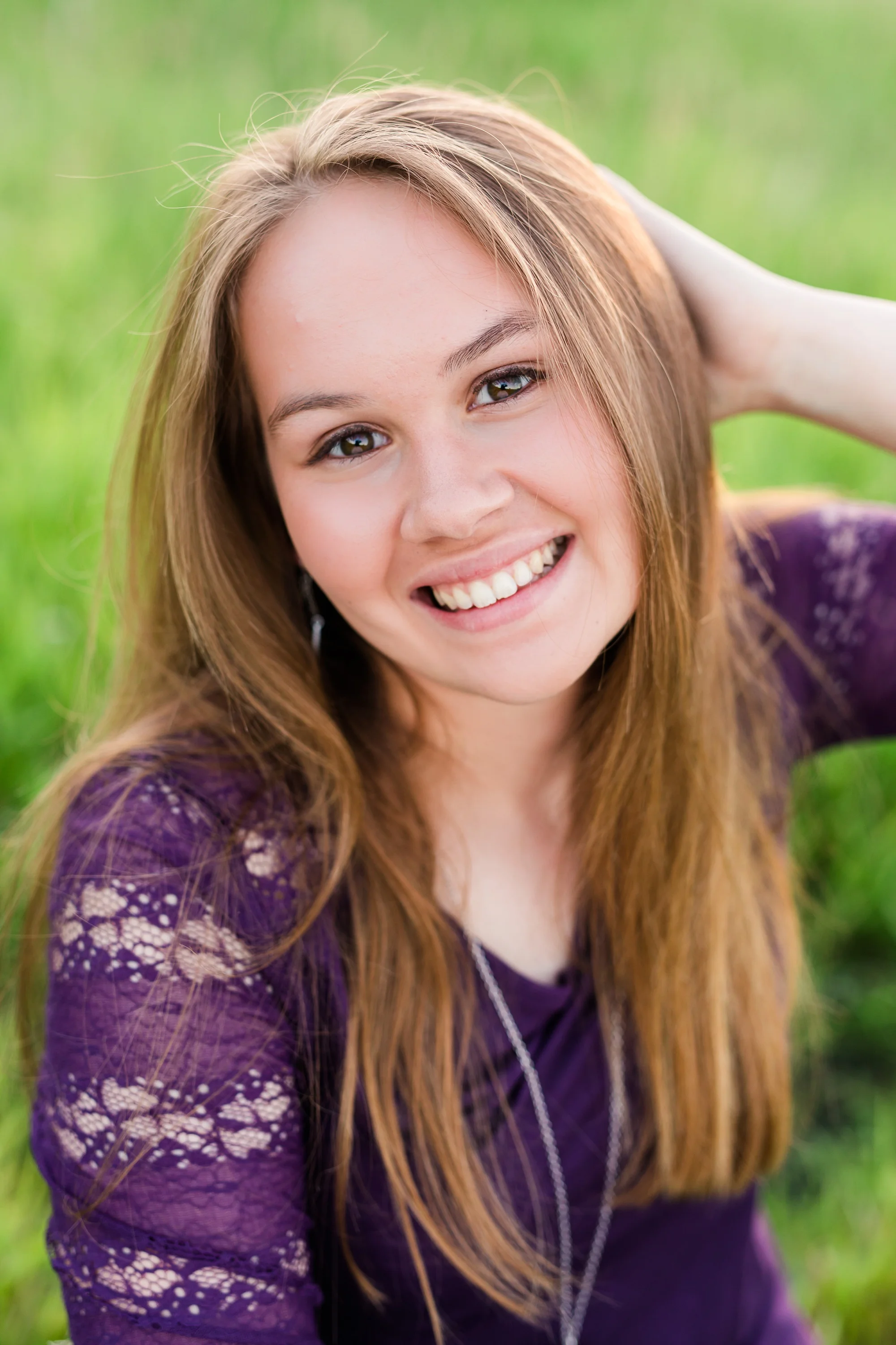 Country Styled Senior Session with Horses near Audubon, MN | Hannah