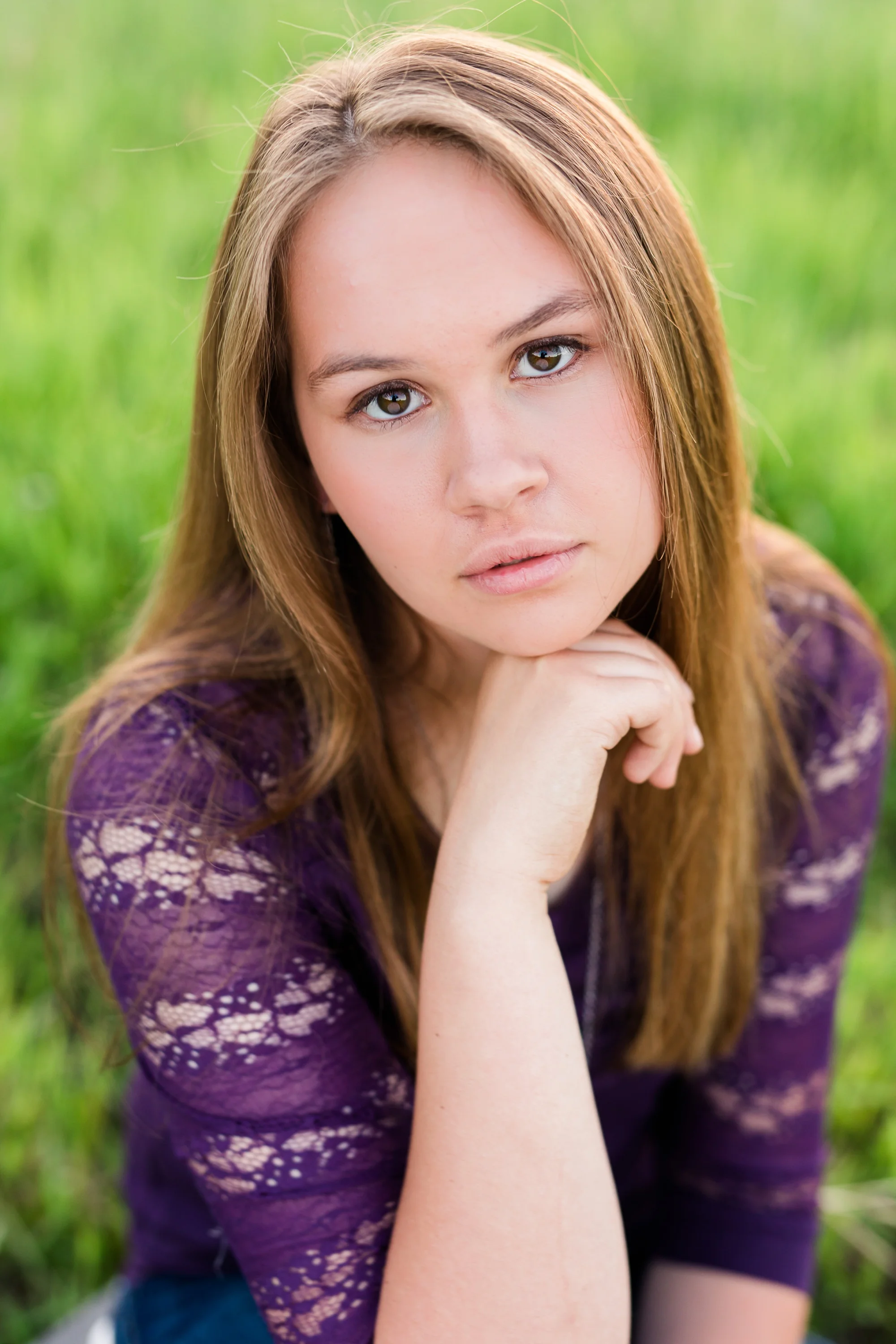 Country Styled Senior Session with Horses near Audubon, MN | Hannah