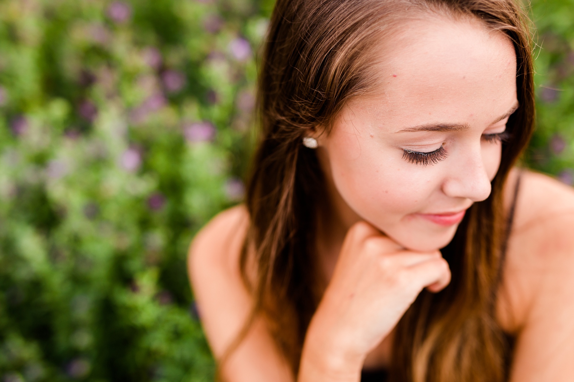 Dance and Country Styled High School Senior Session by Amber Langerud Photography near Audubon in a grassy field | Riley