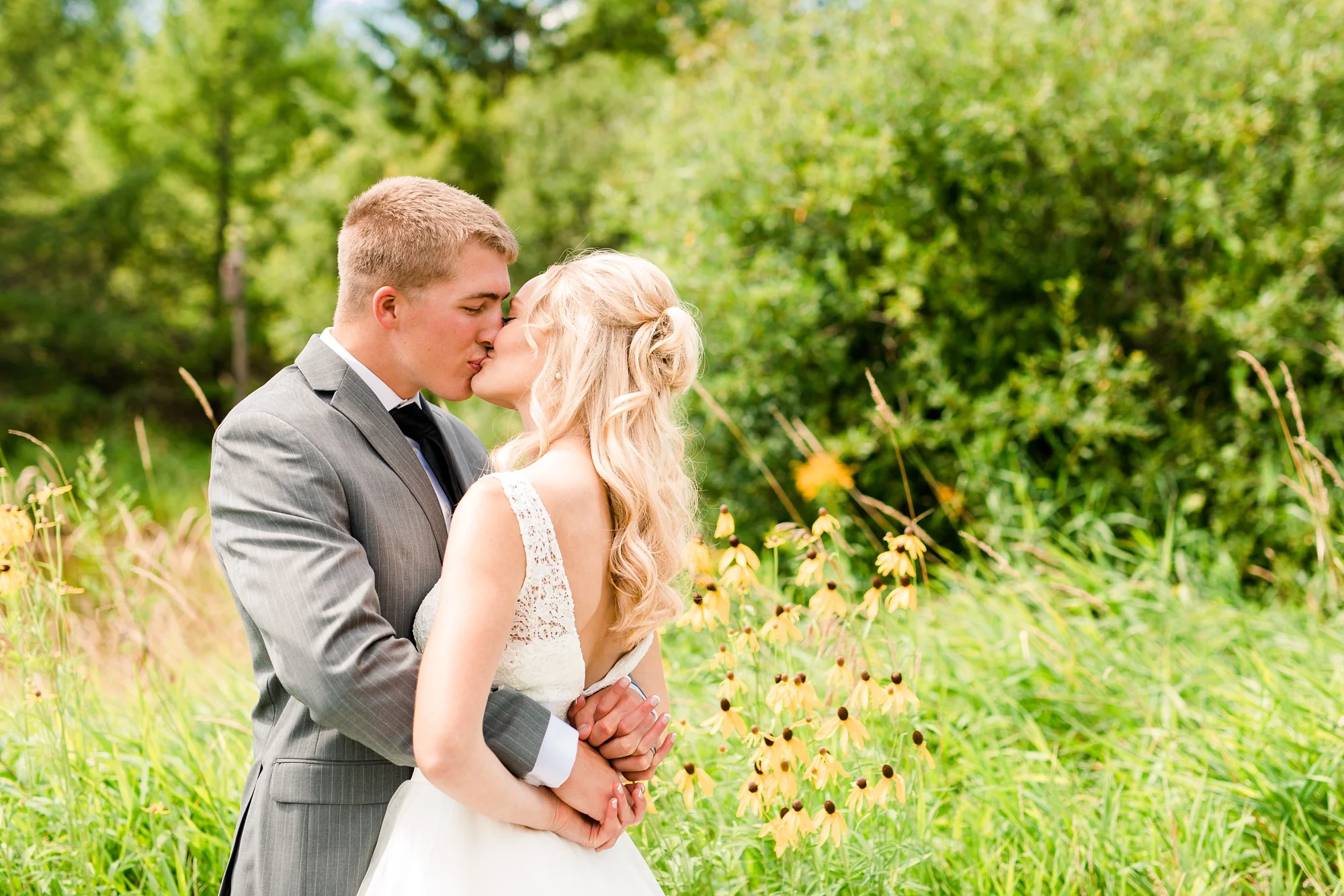 Backyard Frazee, MN Wedding with Frazee Event Center Reception by Amber Langerud | Ellie & Erik
