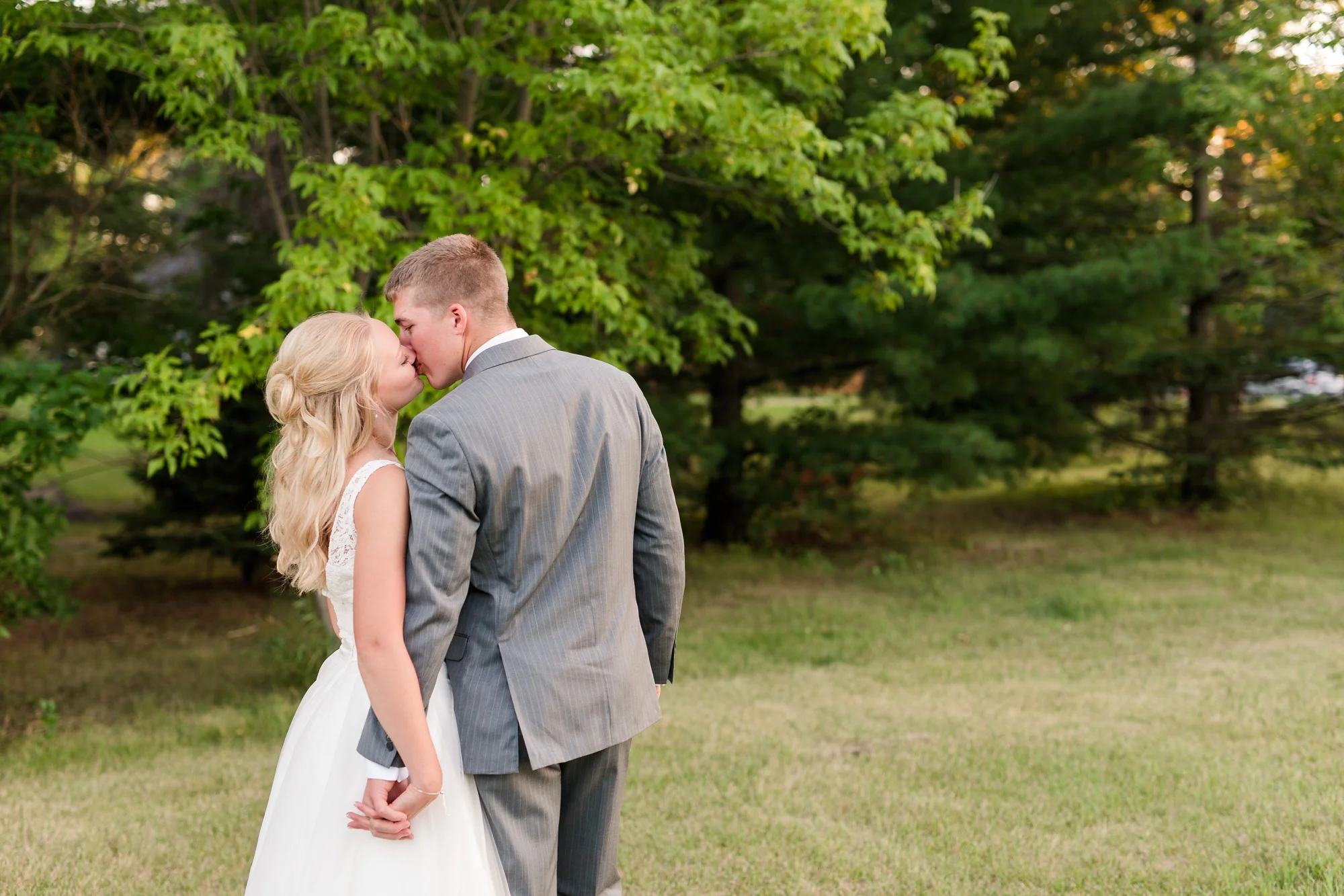 Backyard Frazee, MN Wedding with Frazee Event Center Reception by Amber Langerud | Ellie & Erik