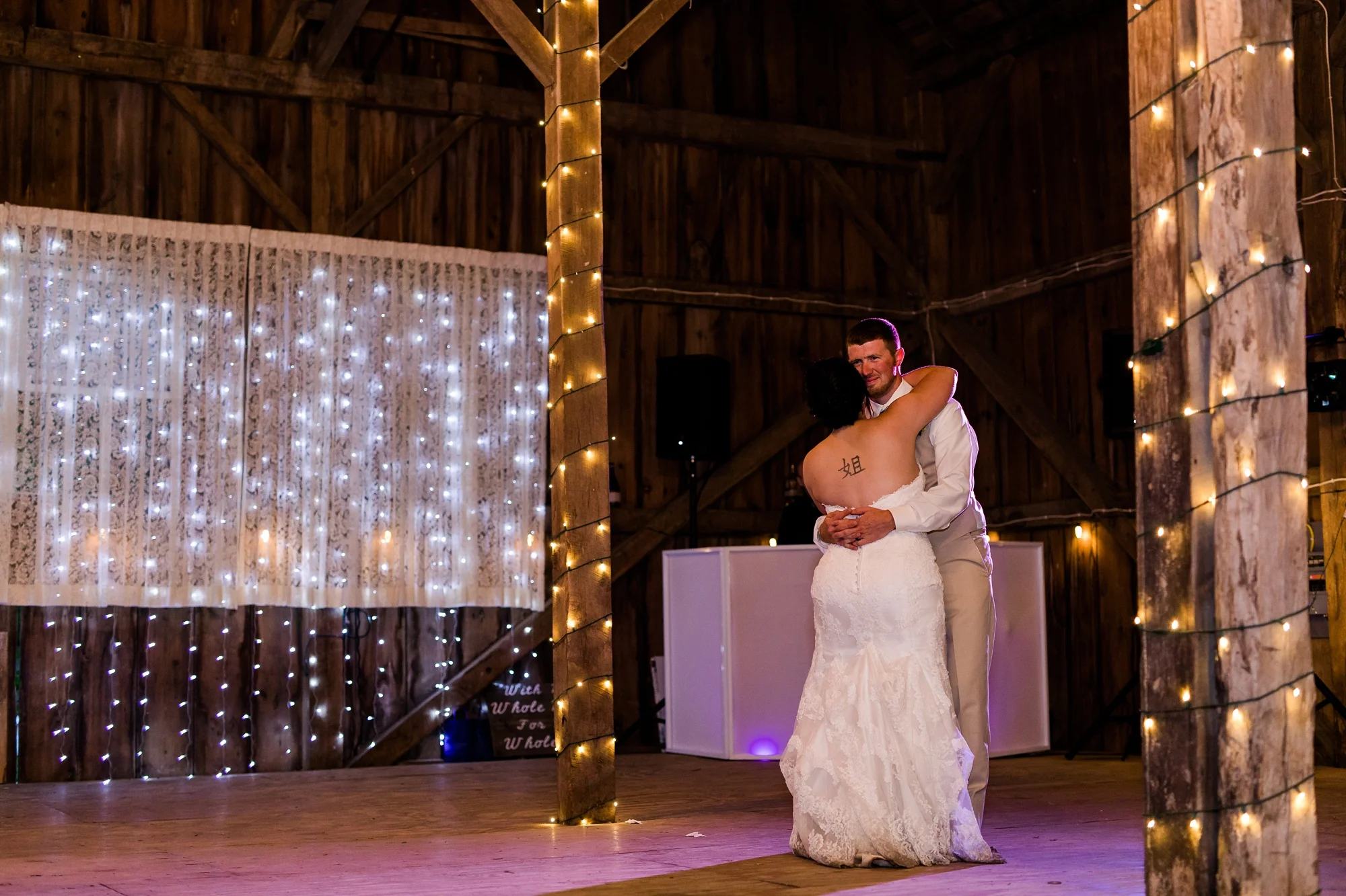 Minnesota Barn Wedding and Outdoor Ceremony at Milts Barn_0356.jpg