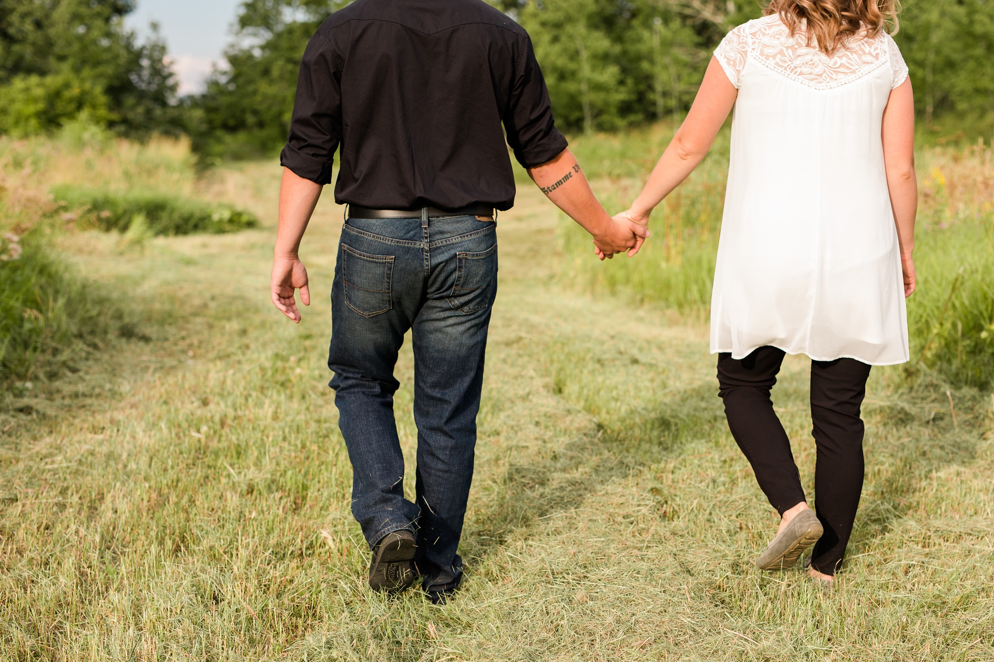 AmberLangerudPhotography_Countryside Engagement Session in Minnesota_3081.jpg