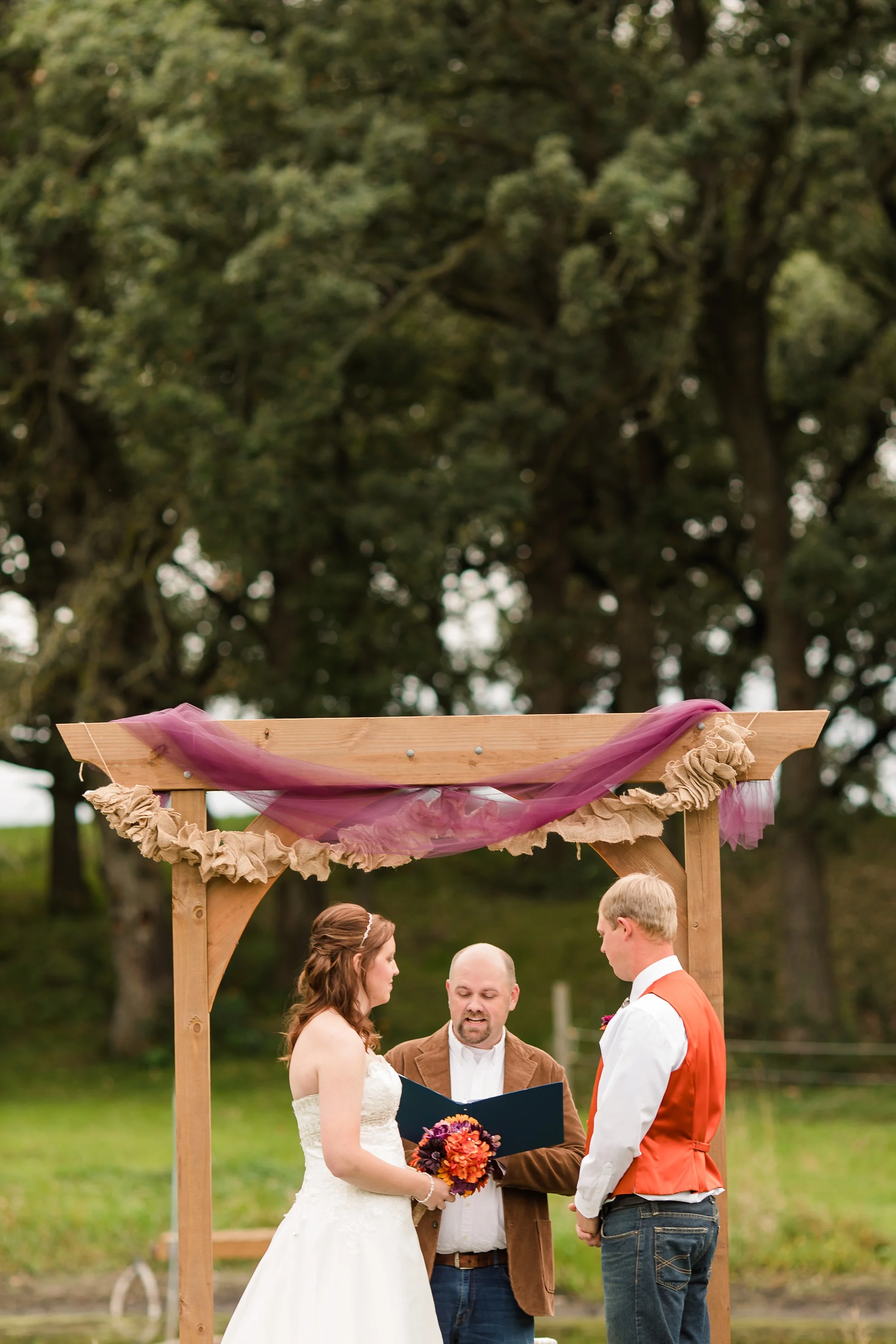 Amber Langerud_Lake Park MN Barn wedding at the Hitching Post_0444.jpg