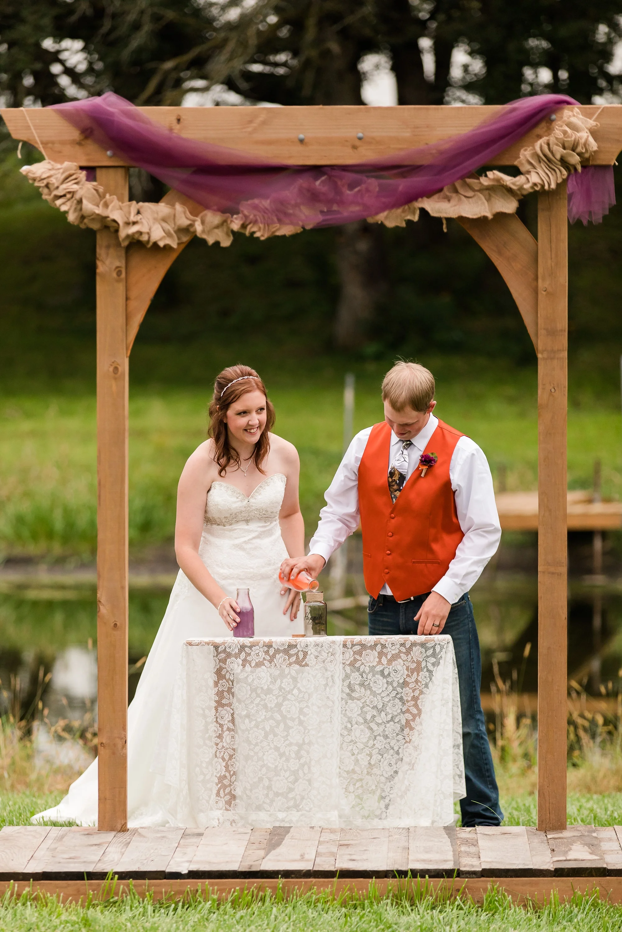 Amber Langerud_Lake Park MN Barn wedding at the Hitching Post_0447.jpg