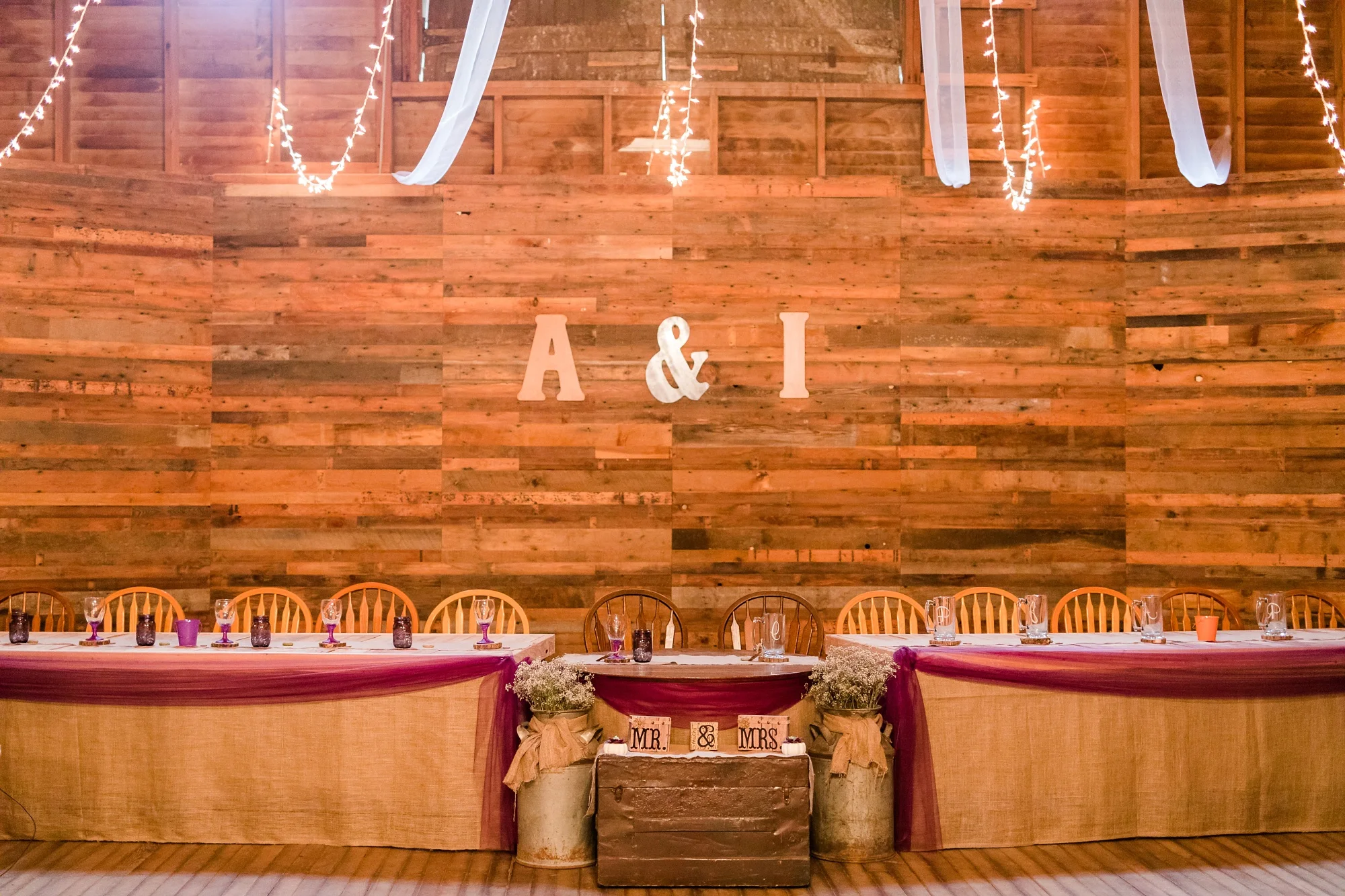 Amber Langerud_Lake Park MN Barn wedding at the Hitching Post_0458.jpg