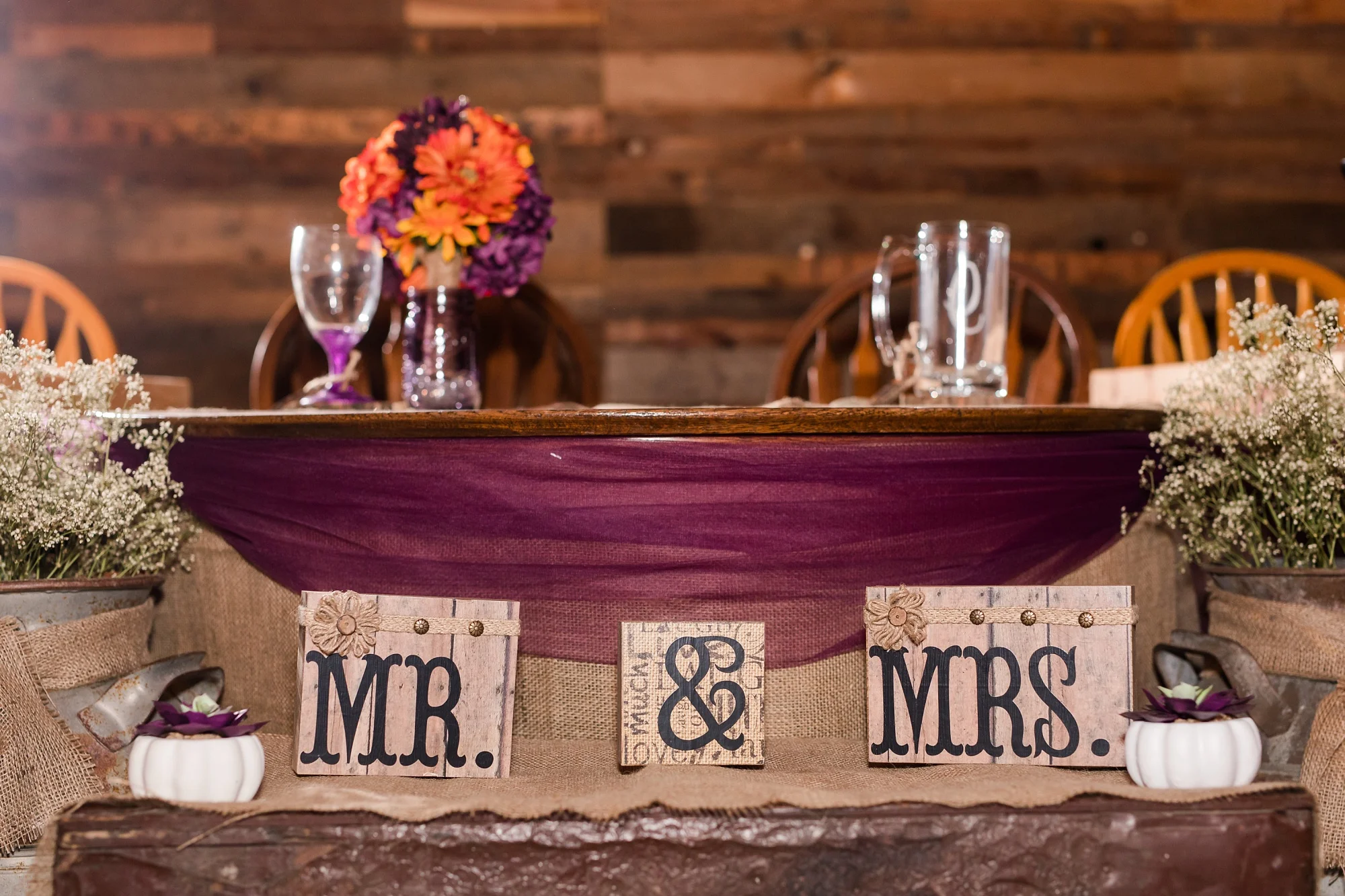 Amber Langerud_Lake Park MN Barn wedding at the Hitching Post_0461.jpg