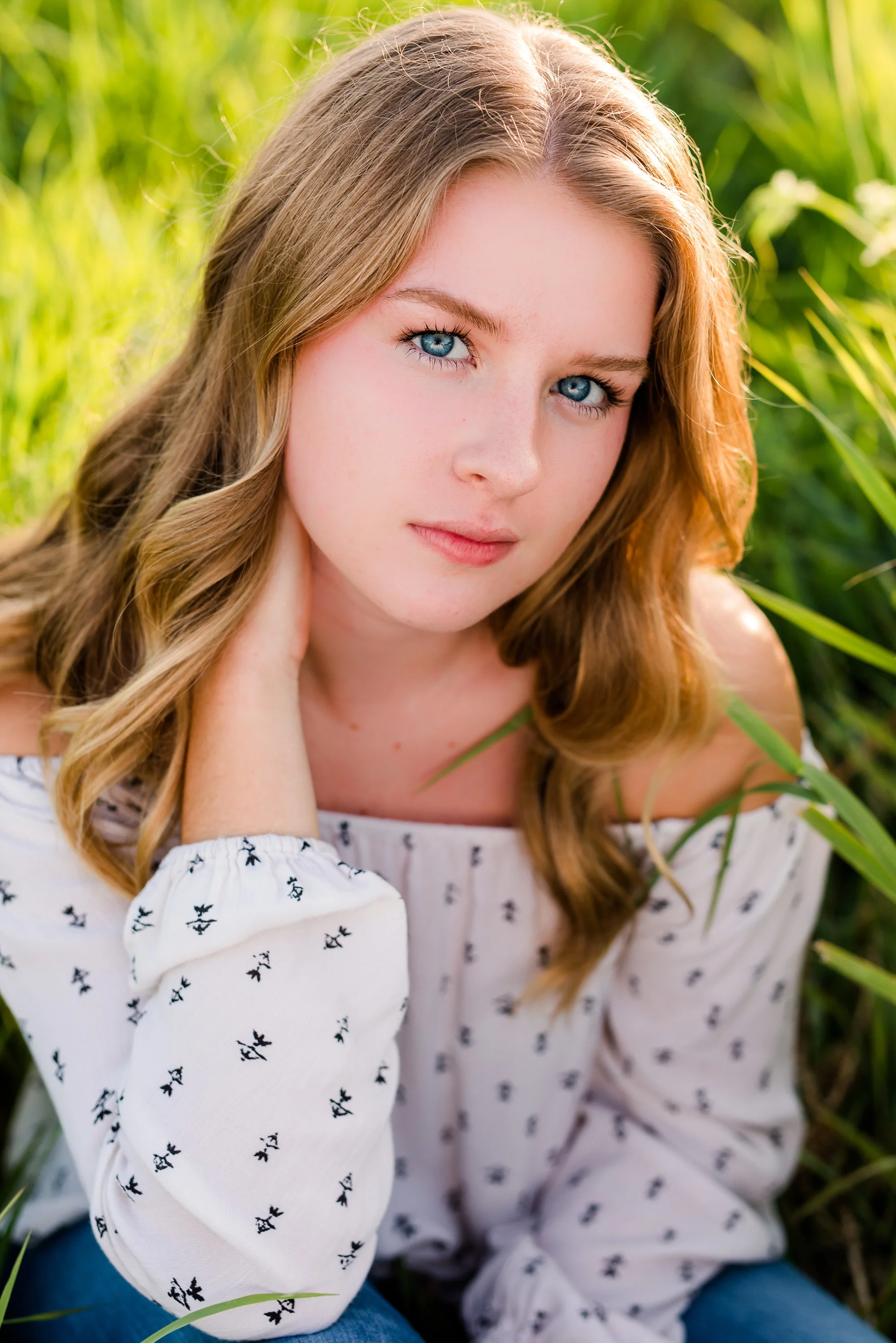 Amber Langerud_Audubon, MN Outdoor Senior Session_0493.jpg
