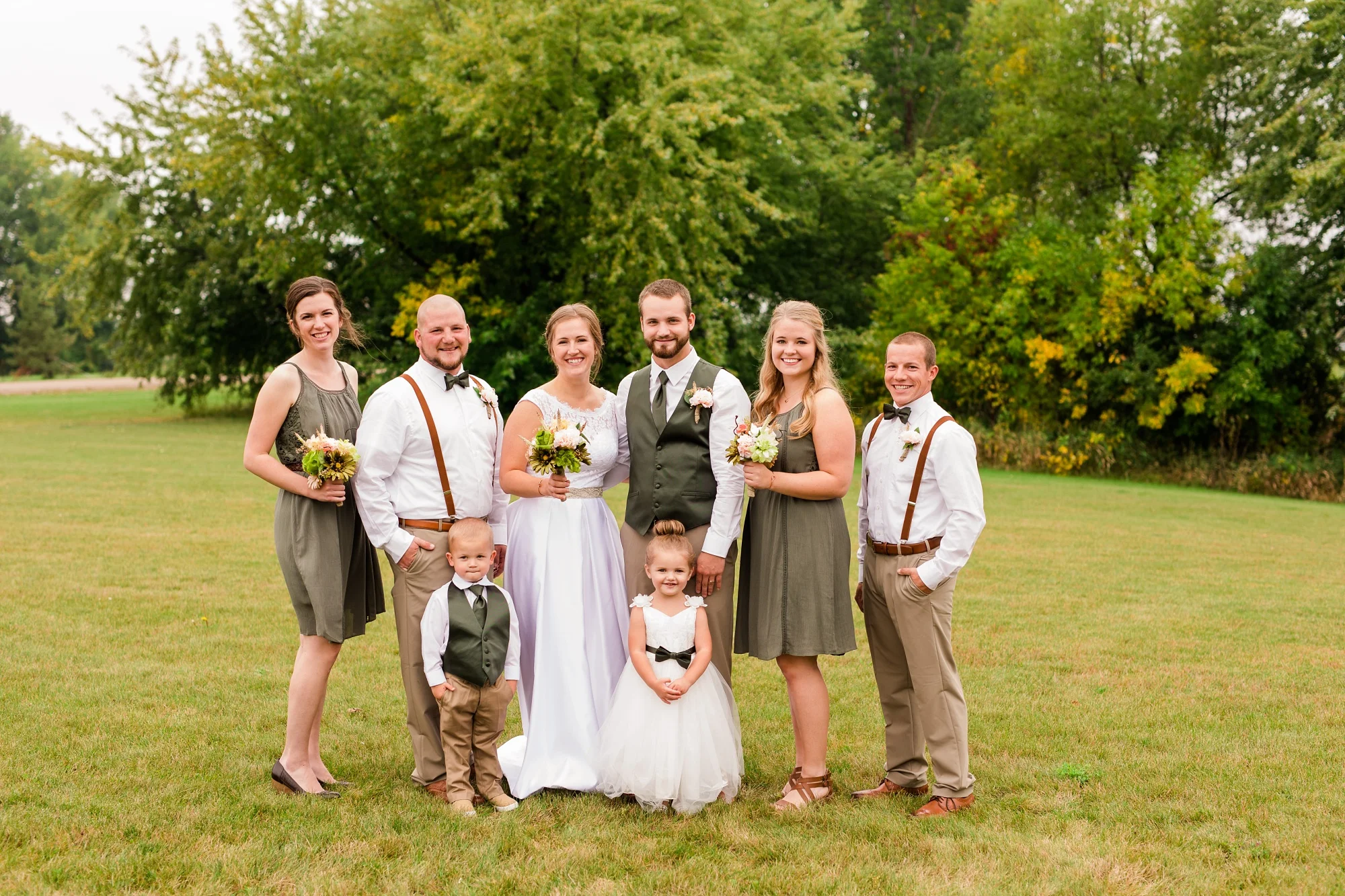 AmberLangerudPhotography_Fall, Barn At Dunvilla Wedding with outdoor ceremony_3306.jpg
