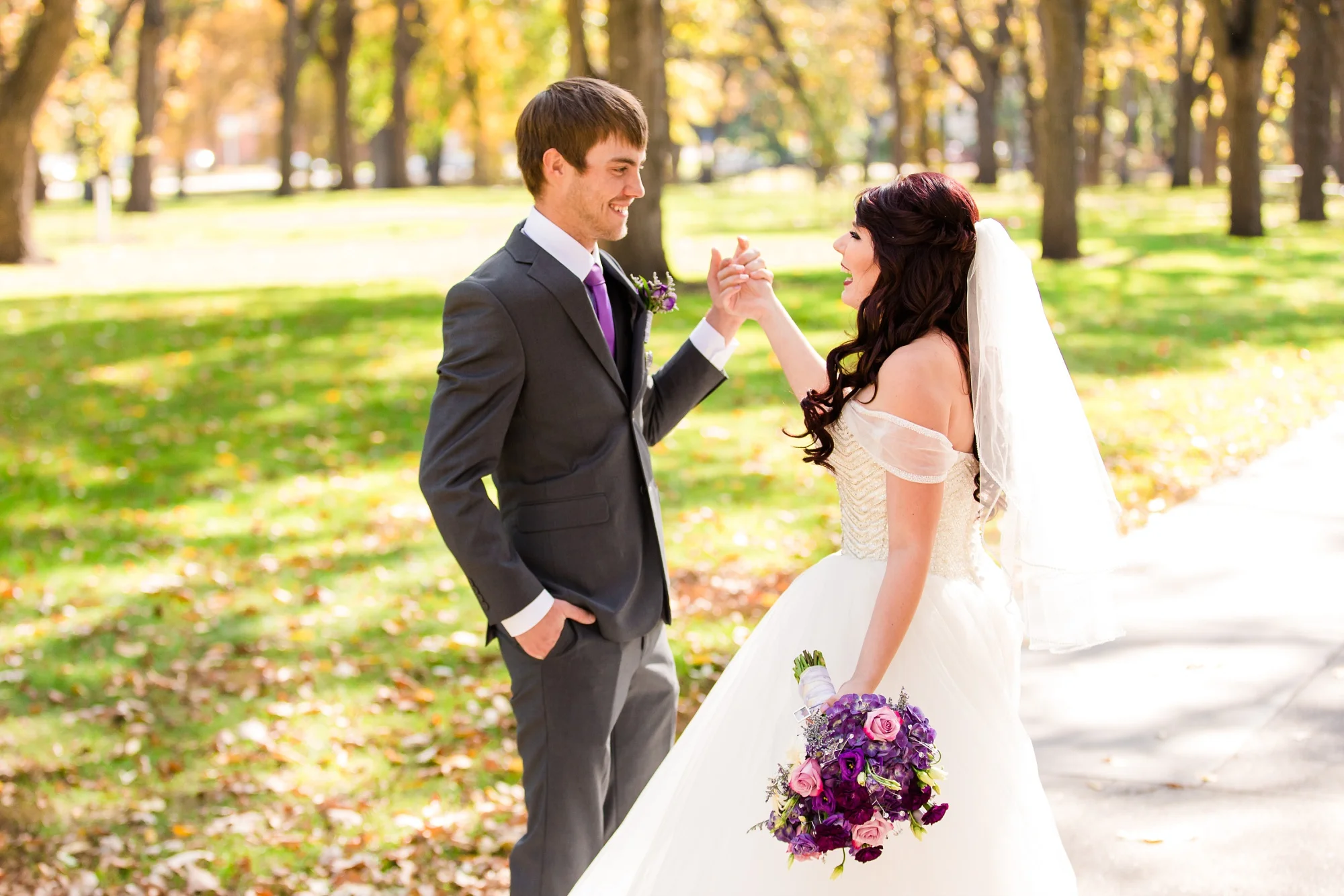 Downtown Fargo Disney Themed Wedding by Amber Langerud Photography | Bride & Groom Portrait Island Park