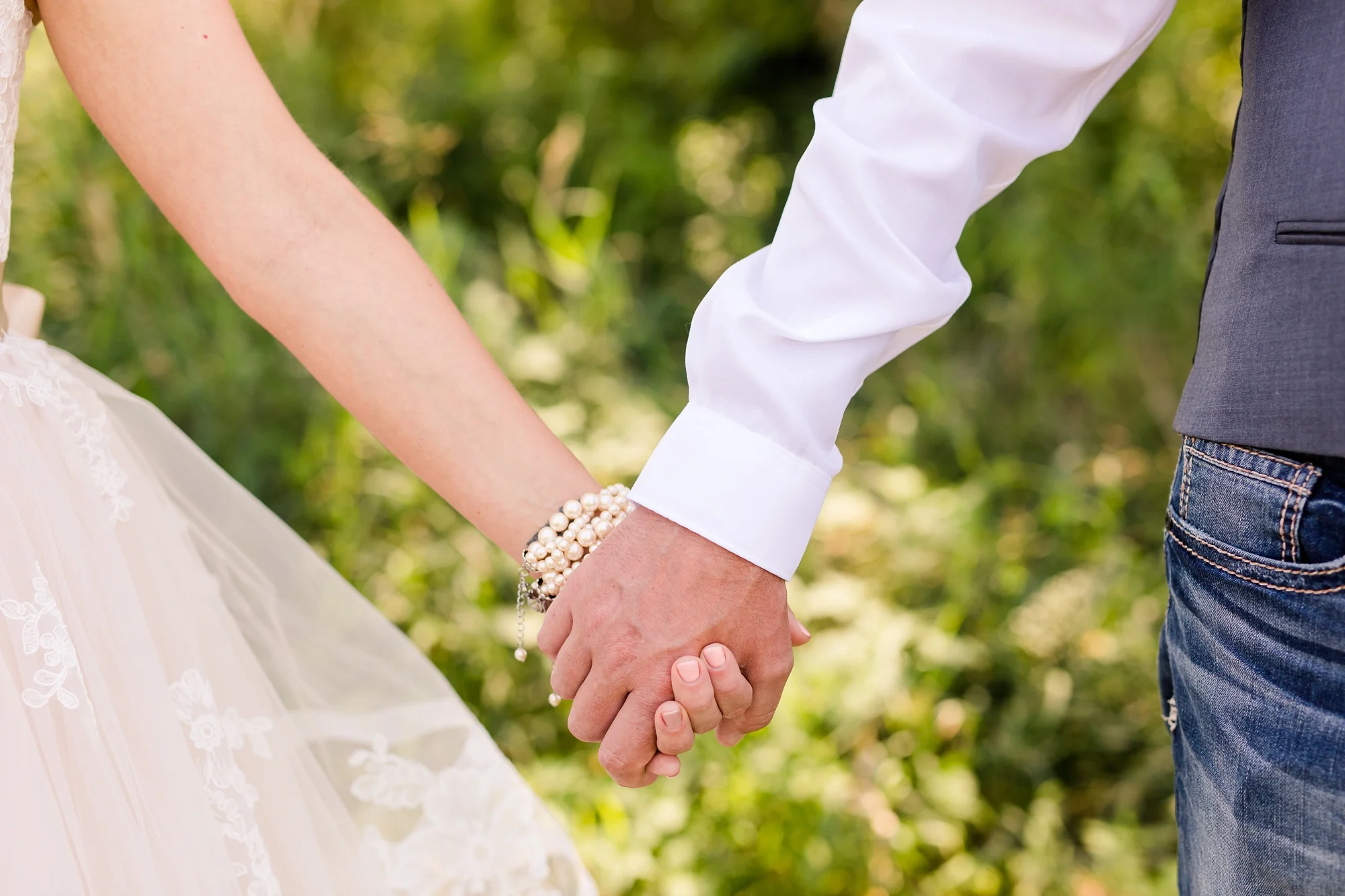 Amber Langerud Photography_Minnesota Barn Wedding_5148.jpg