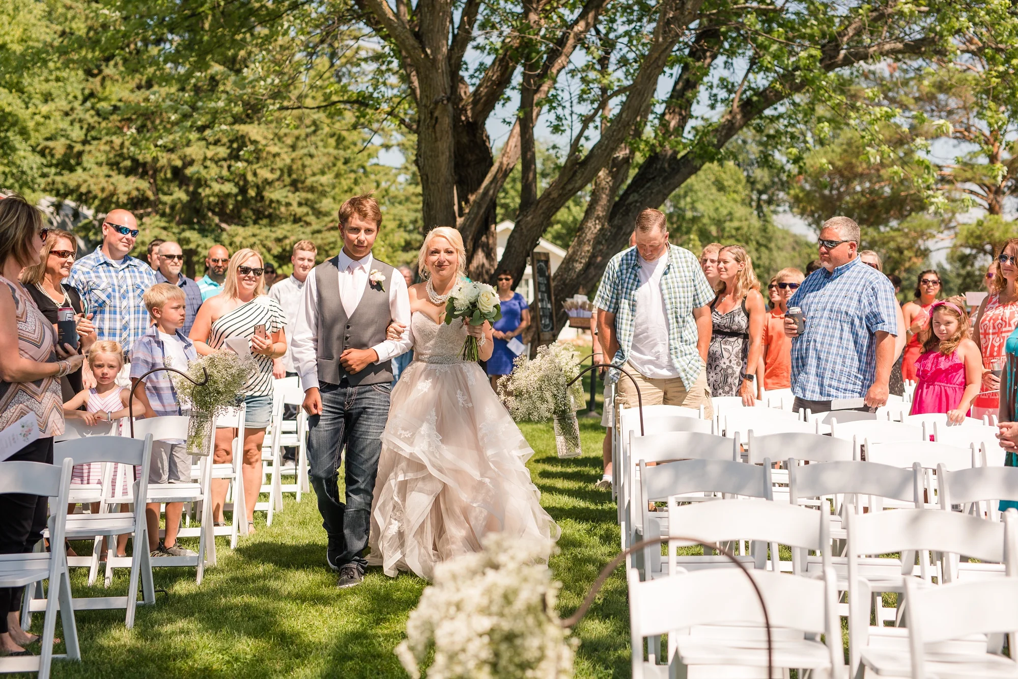 Amber Langerud Photography_Minnesota Barn Wedding_5173.jpg