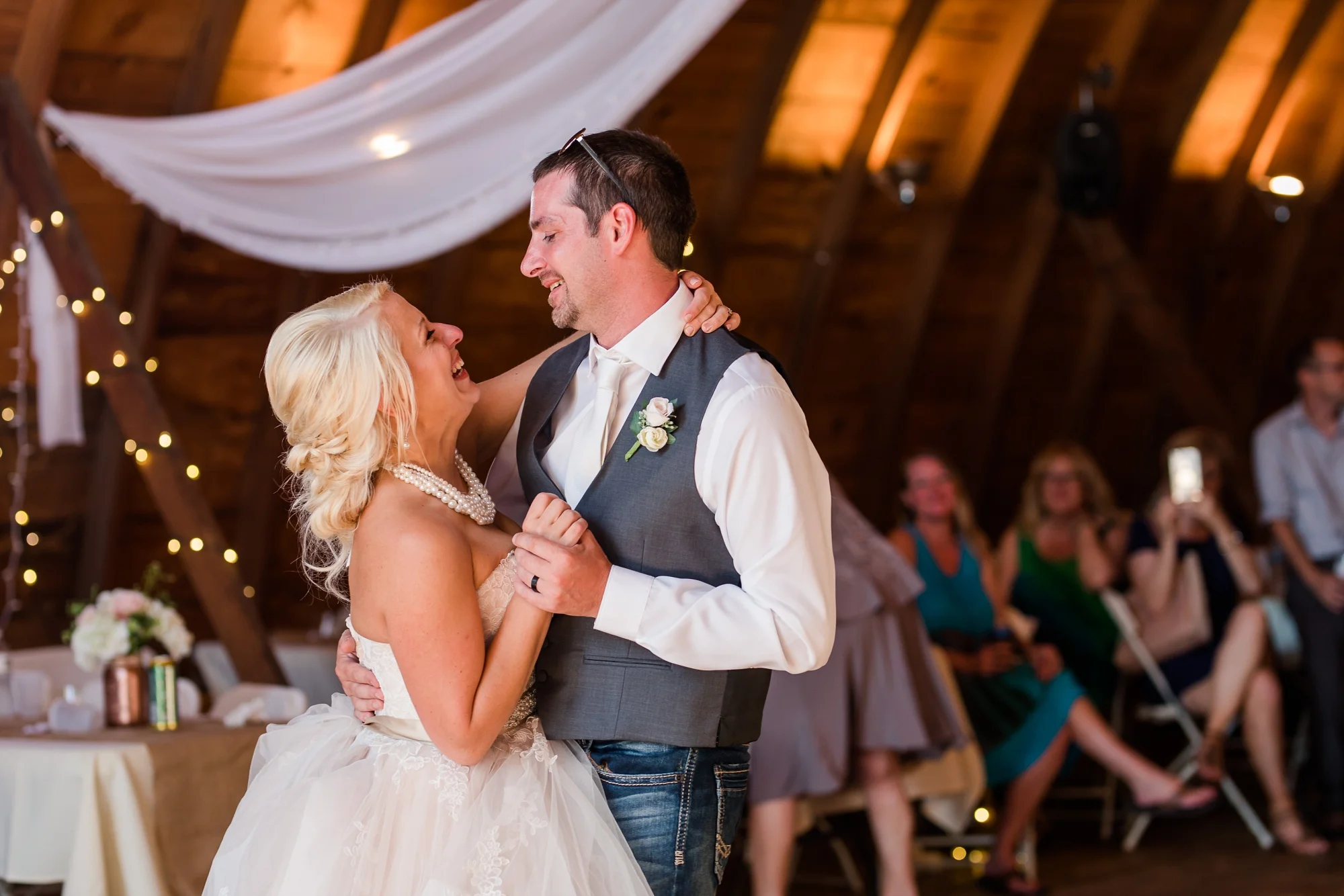 Amber Langerud Photography_Minnesota Barn Wedding_5192.jpg