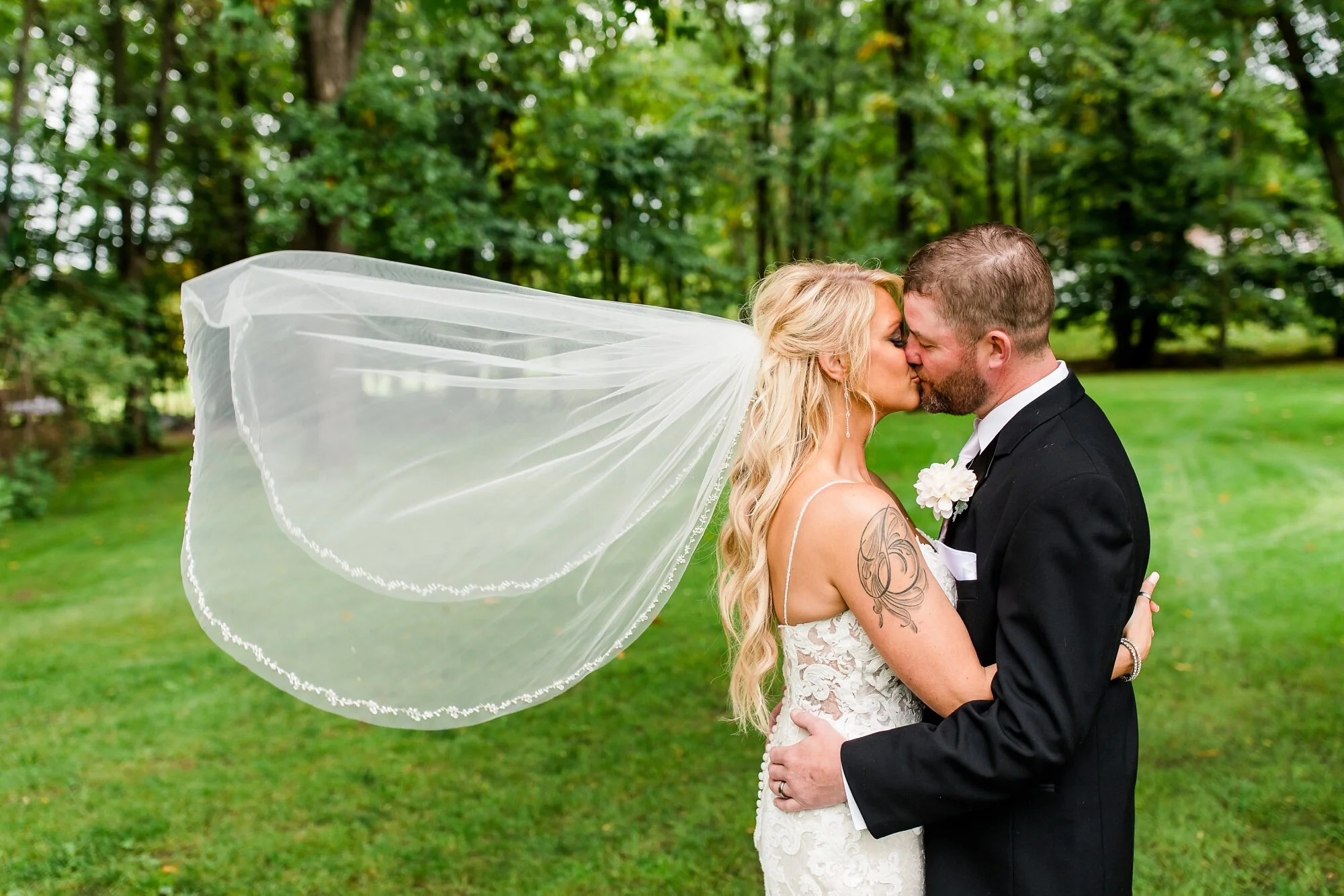 Amber Langerud Photography_Eagle Lake Rustic Styled Outdoor Wedding in Minnesota_6820.jpg