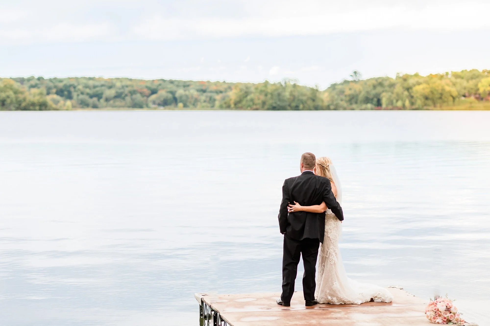 Amber Langerud Photography_Eagle Lake Rustic Styled Outdoor Wedding in Minnesota_6858.jpg