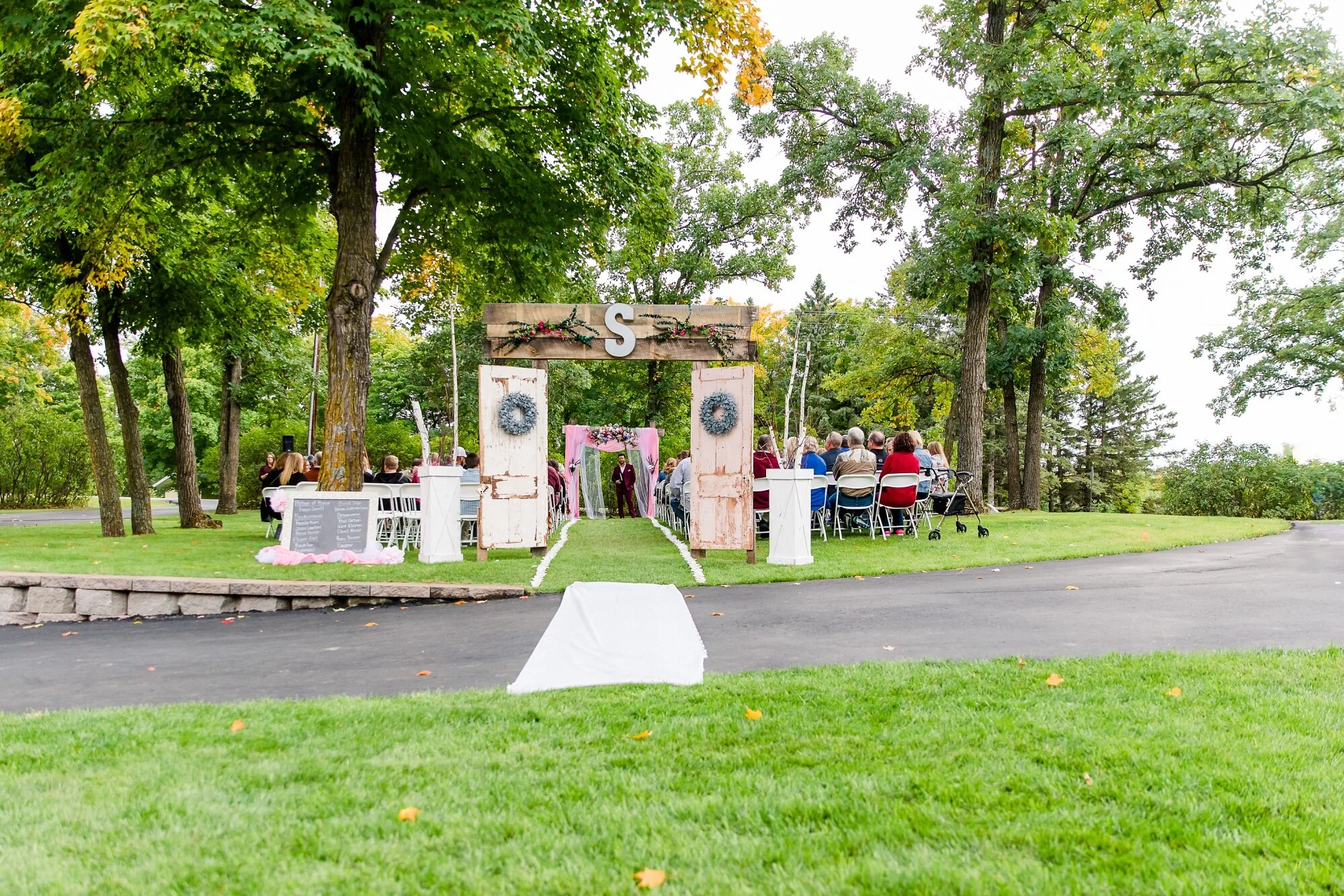 Amber Langerud Photography_Eagle Lake Rustic Styled Outdoor Wedding in Minnesota_6868.jpg