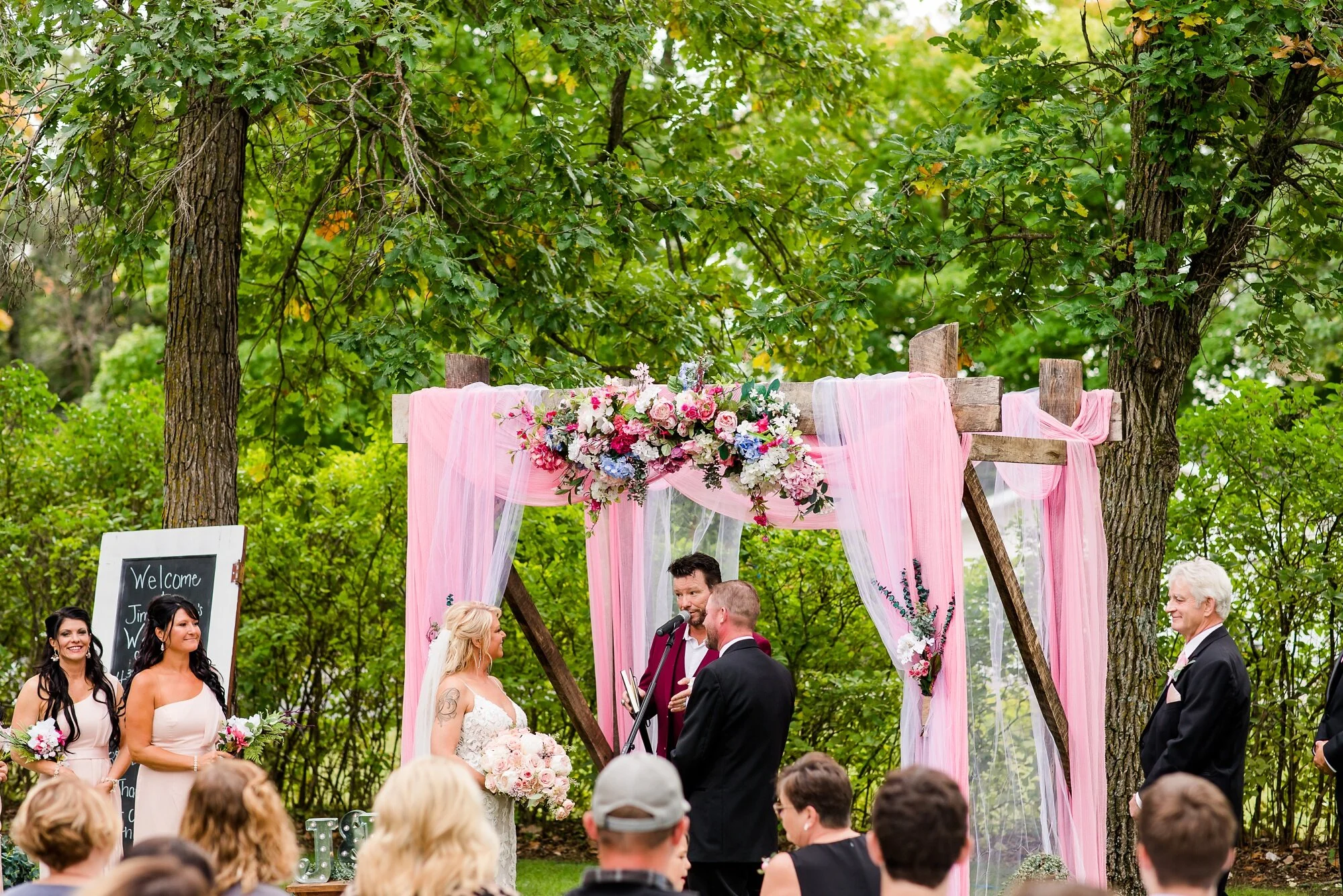 Amber Langerud Photography_Eagle Lake Rustic Styled Outdoor Wedding in Minnesota_6876.jpg