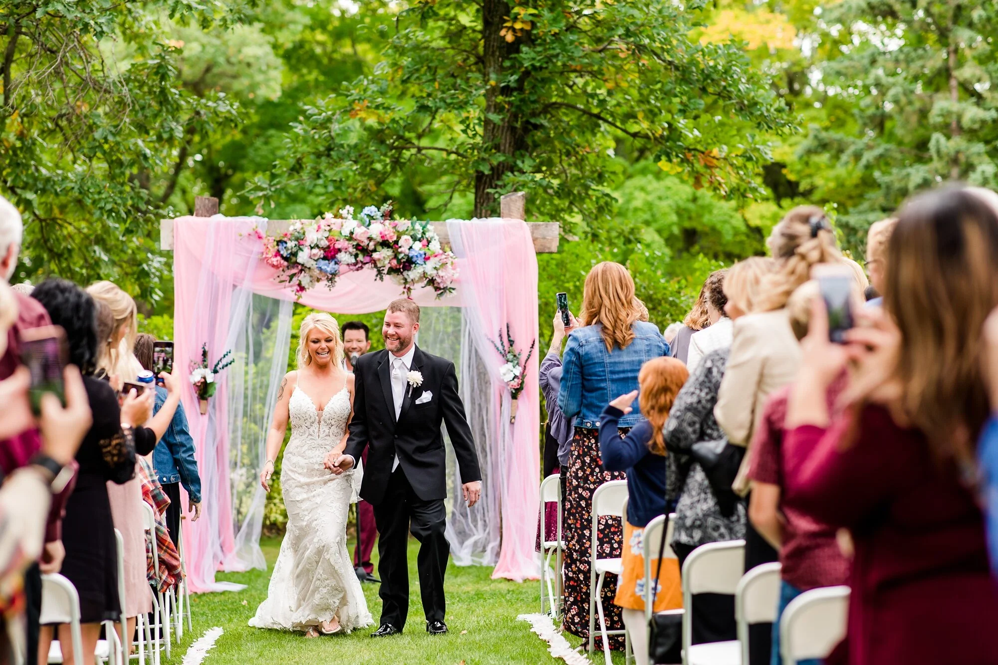 Amber Langerud Photography_Eagle Lake Rustic Styled Outdoor Wedding in Minnesota_6880.jpg