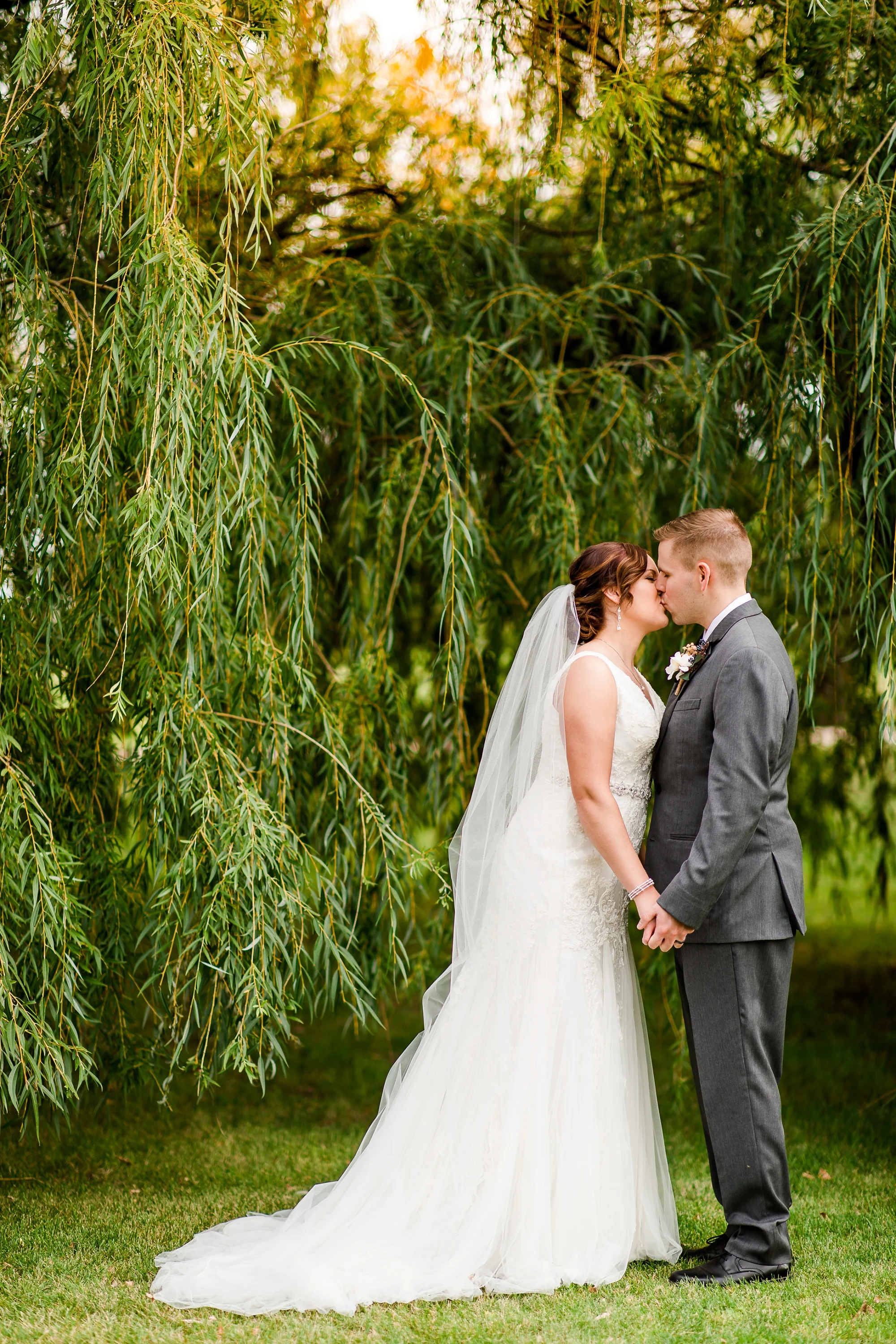 Amber Langerud Photography_Moohread, Outdoor, Barn Wedding at A Friends House_7061-2.jpg