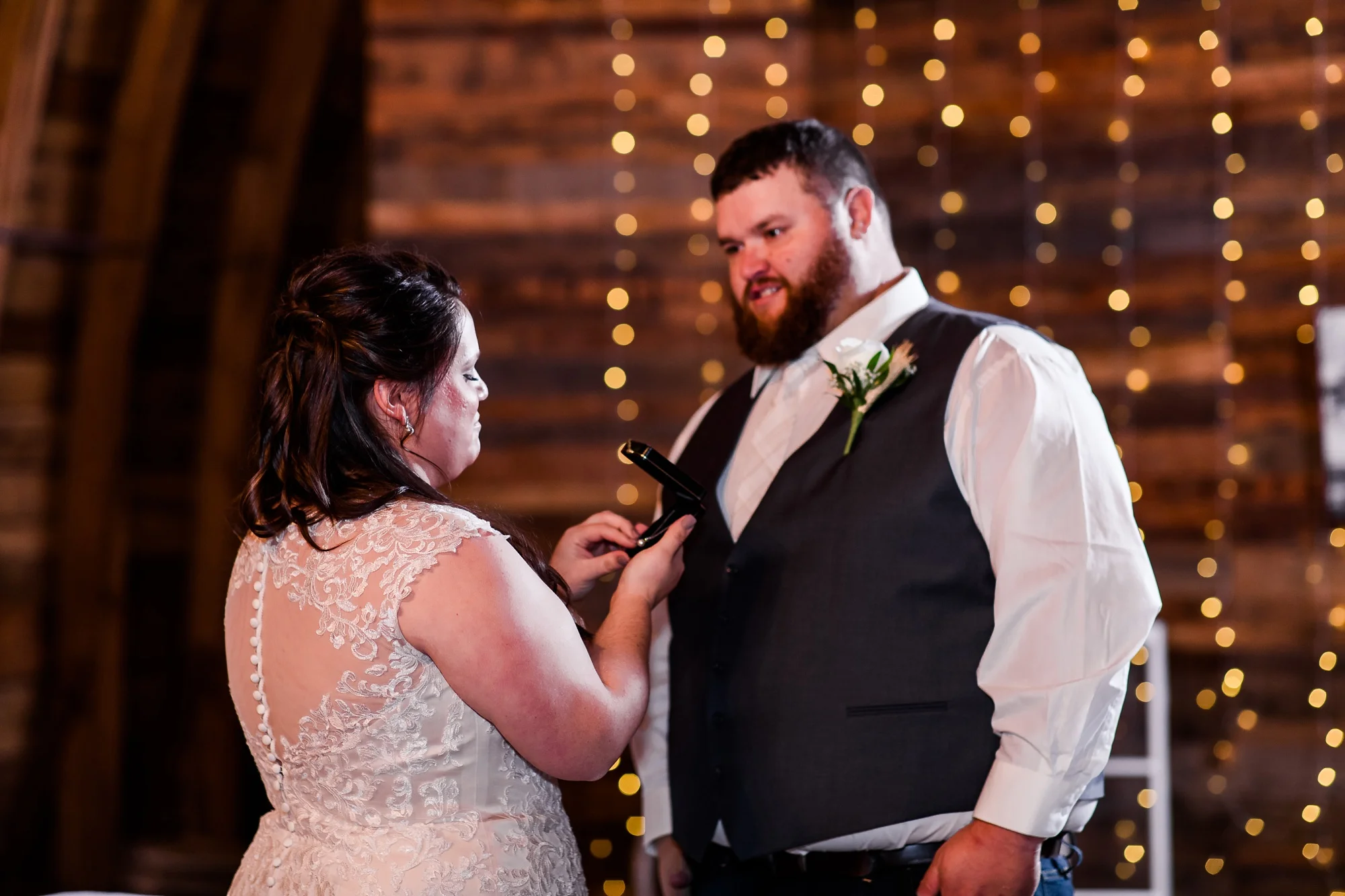 Amber Langerud_Lake Park, Fall Barn Wedding at The Hitching Post_7175.jpg