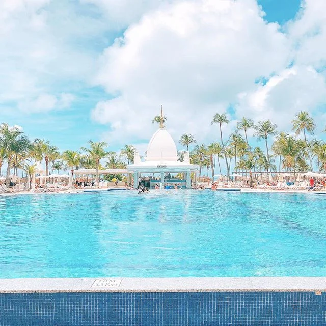 One. Happy. Island. 🌴💙 | Aruba