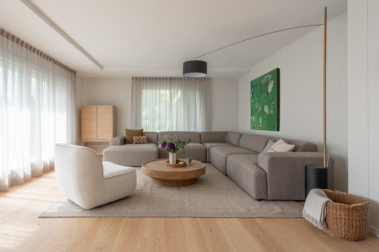 01_LandhausEnnetmoos_LivingRoom_Main_WEB.jpg
