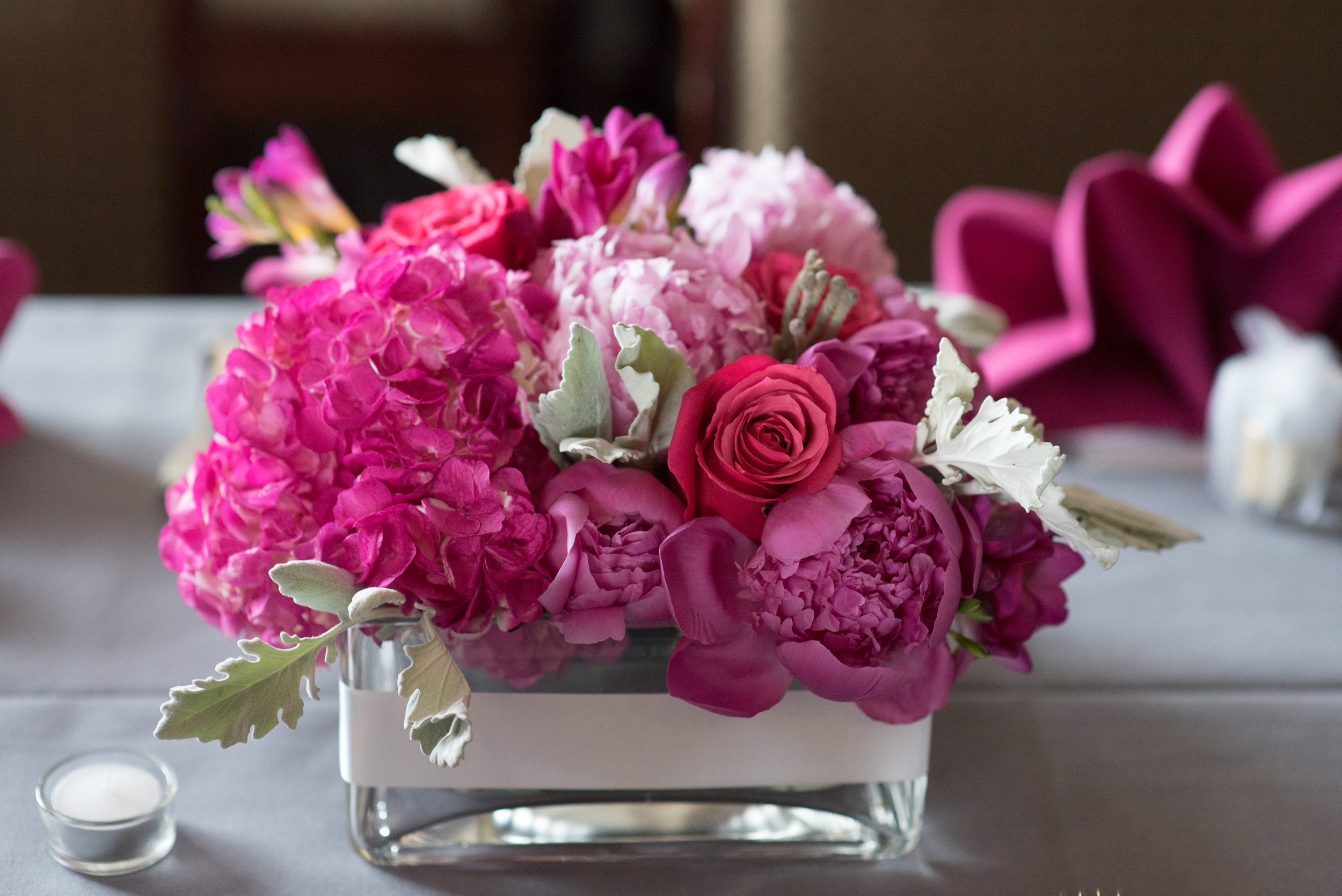 Meridian Valley Country Club Wedding | Pink Wedding Centerpiece | C2 Photography | Seattle Wedding Planner | New Creations Weddings