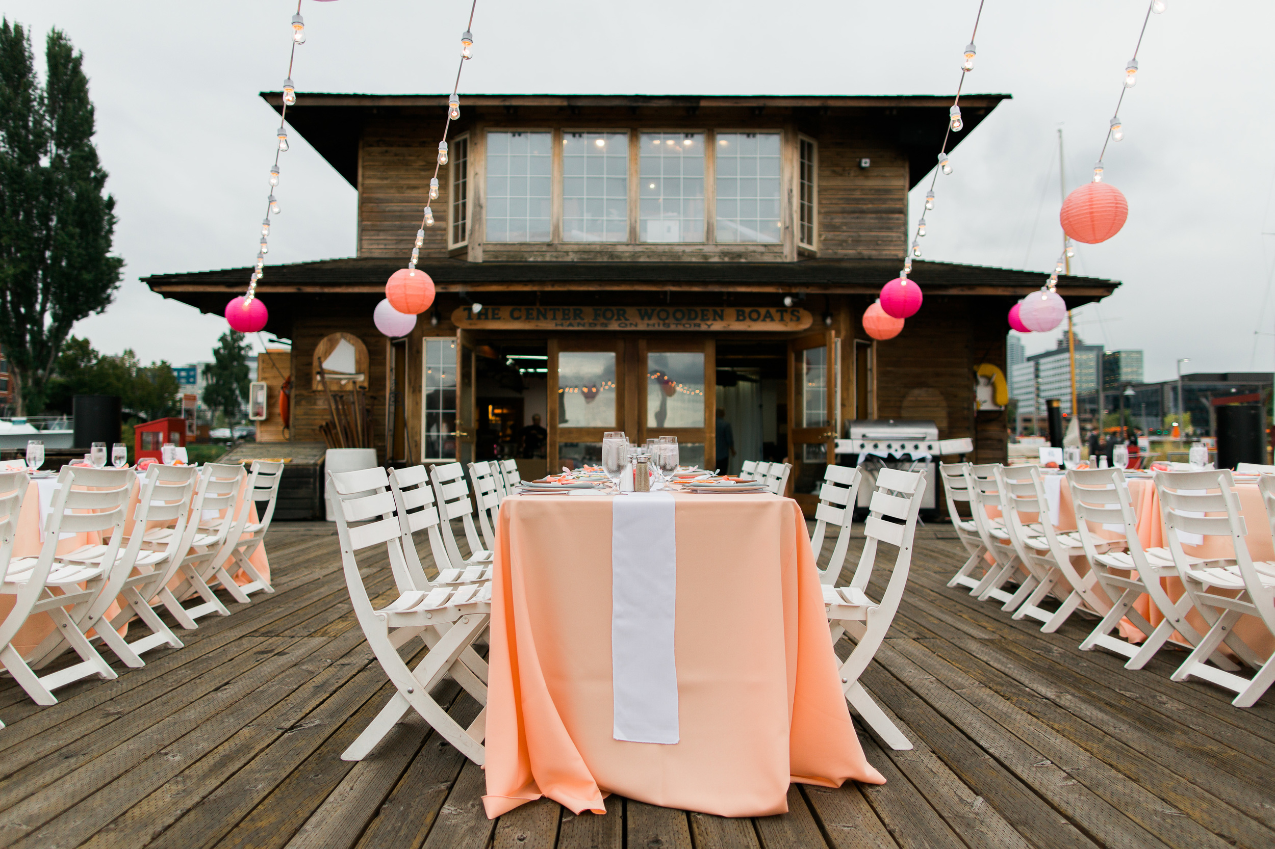 Center for Wooden Boats Wedding | Peach Wedding | Asgari Photography | Seattle Wedding Planner | Chinese Wedding Planner