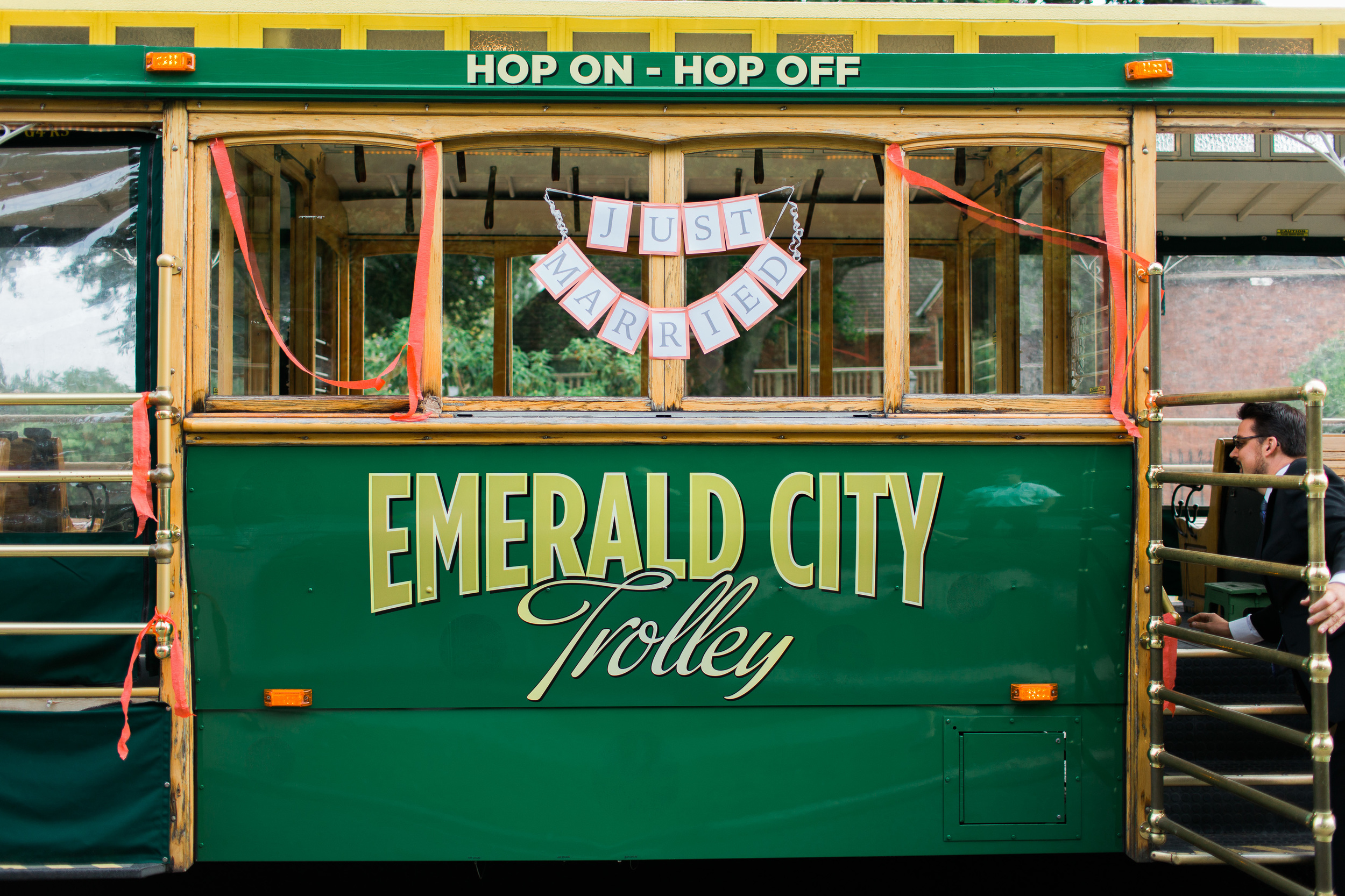 Emerald City Trolley | Wedding Trolley Seattle | 