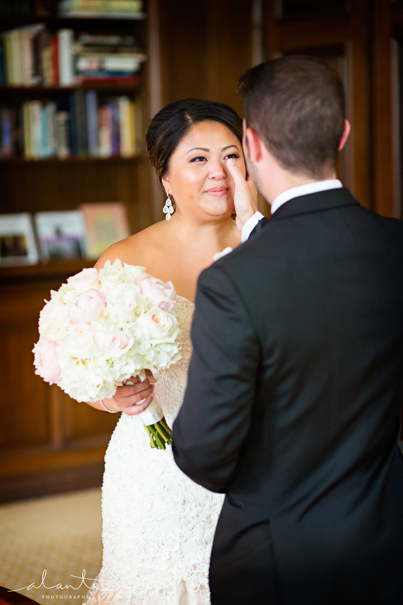 First Look Photo | Alante Photography | Seattle Wedding Planner | Filipino Wedding Planner