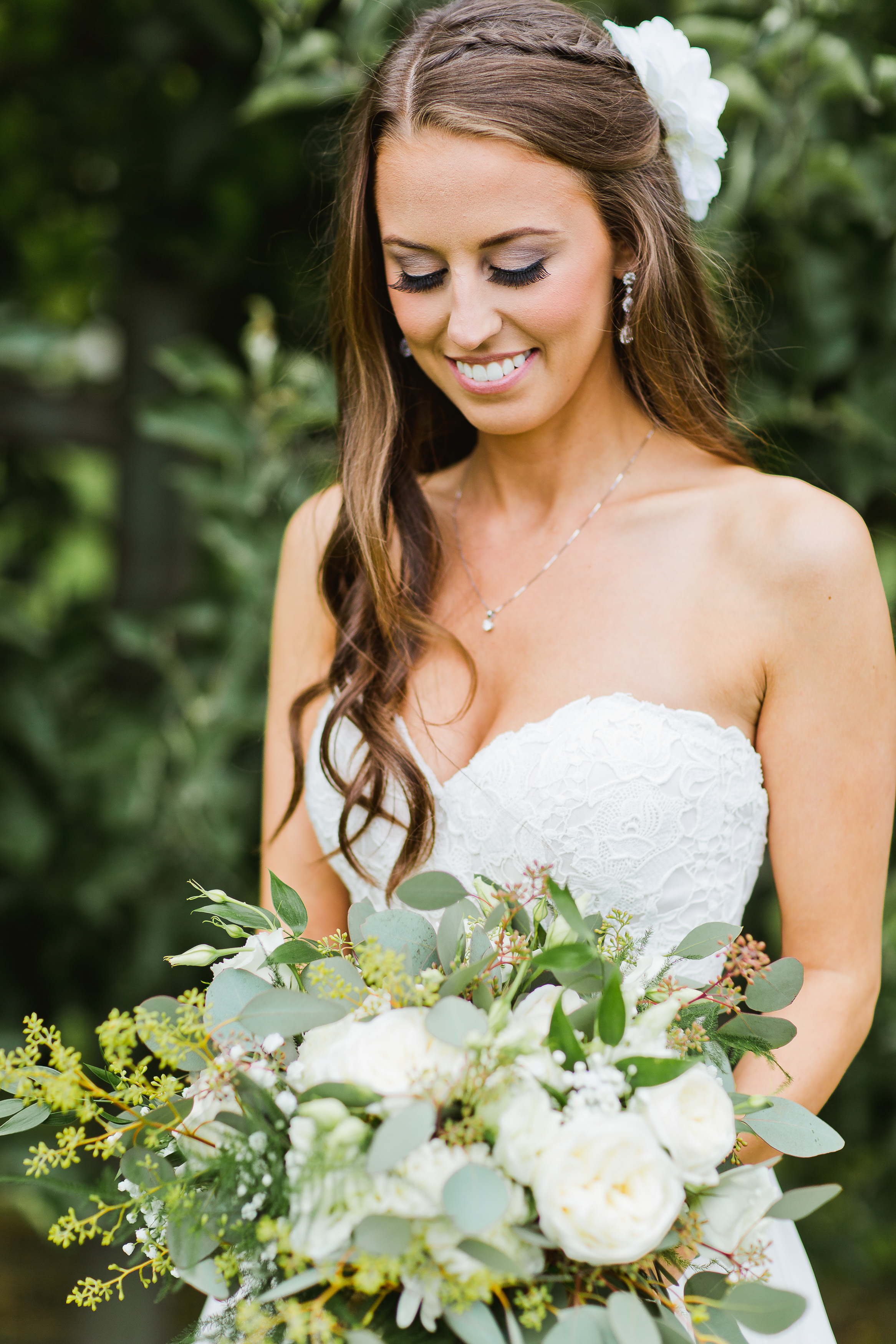 Eucalyptus Bridal Bouquet | Ivory and Green Bouquet | Natural Wedding Bouquet | Garden Wedding Bouquet | Asgari Photography | Swans Trail Farm Wedding Snohomish