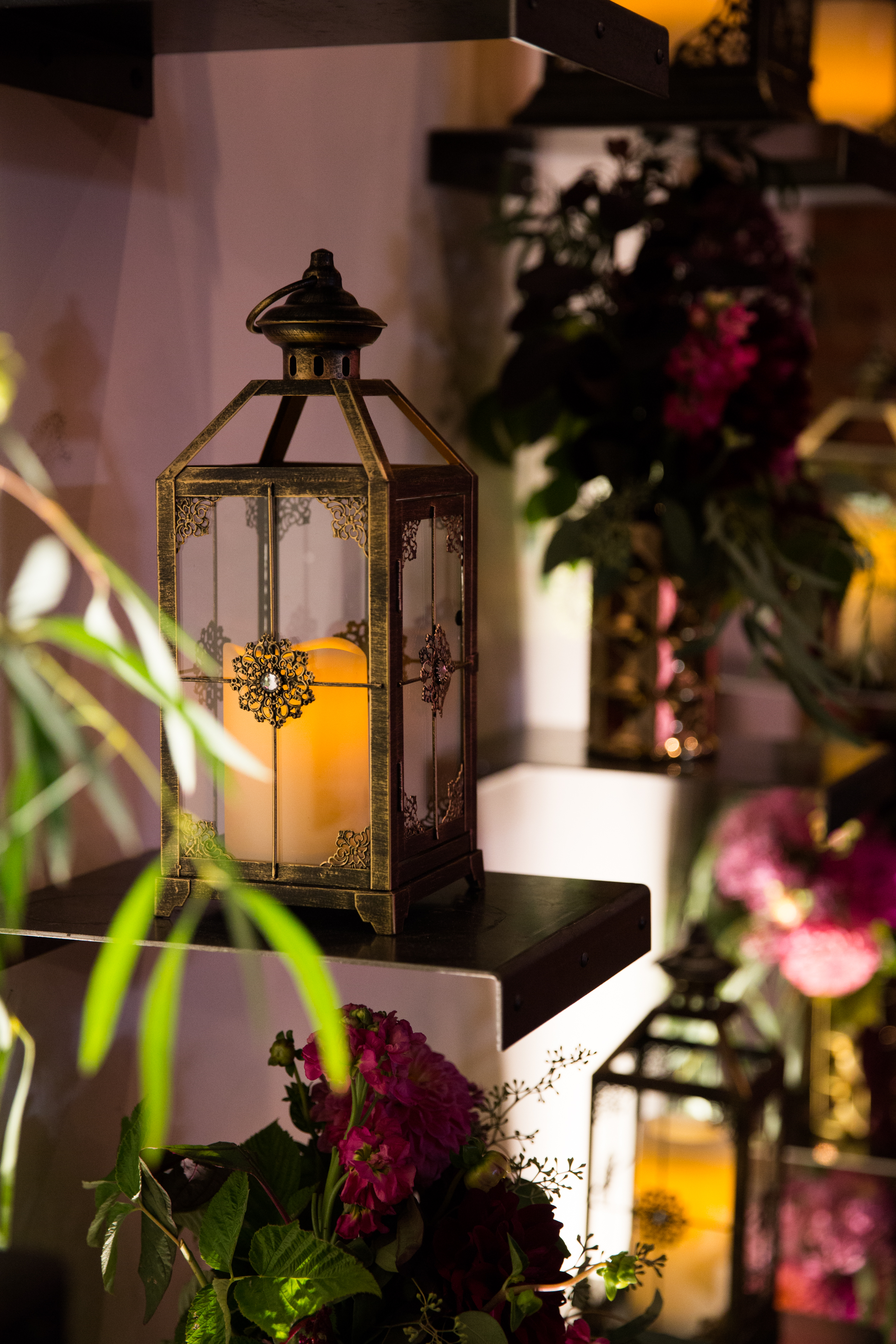 Wedding Lanterns | Moroccan Lanterns | Wedding Decor | Axis Pioneer Square Wedding | Angela and Evan Photography | Seattle Wedding Planner
