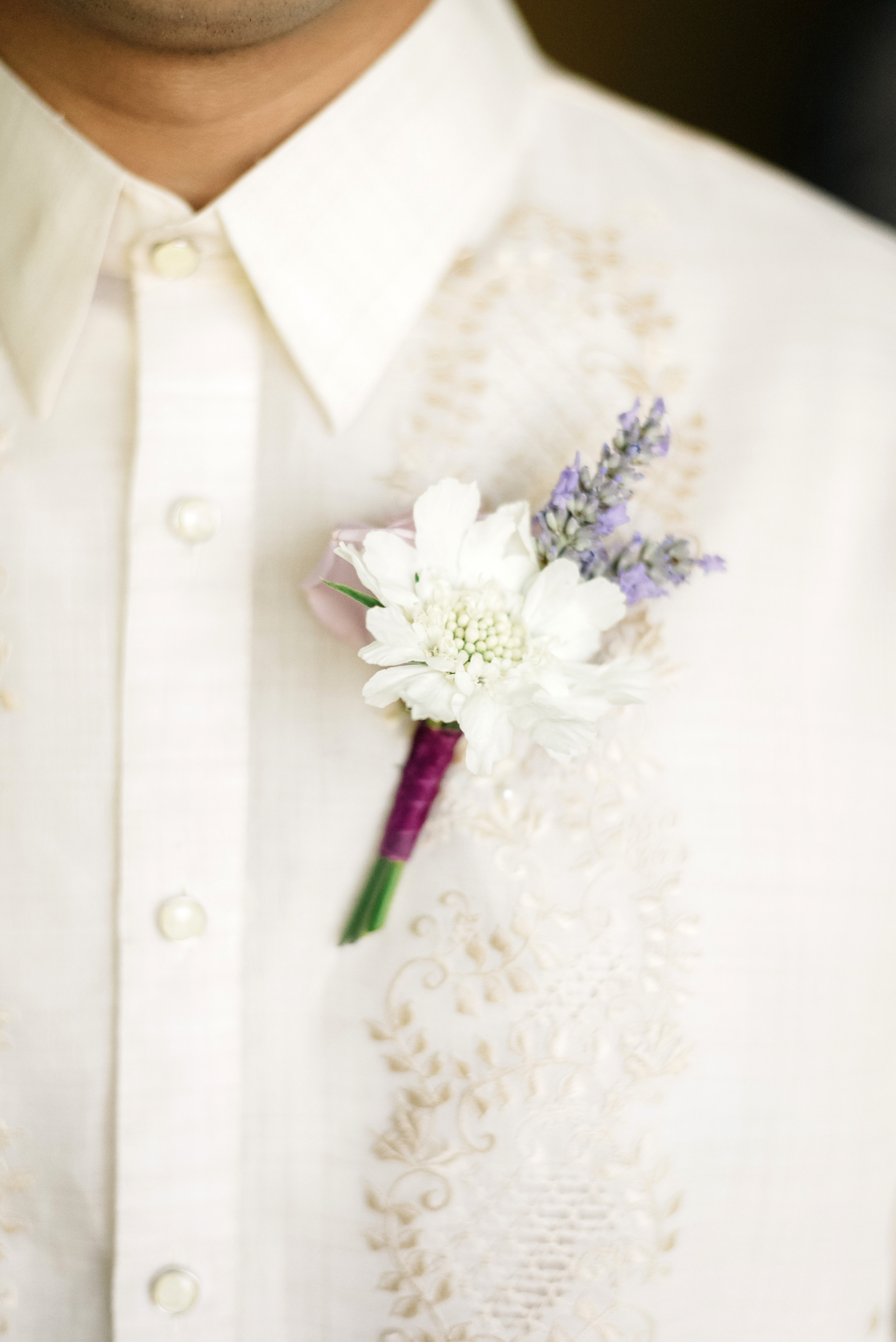 White Wedding Boutonniere | Joe and Patience Photography | Filipino Wedding Planner | Seattle Wedding Planner | Ballard Bay Club Wedding