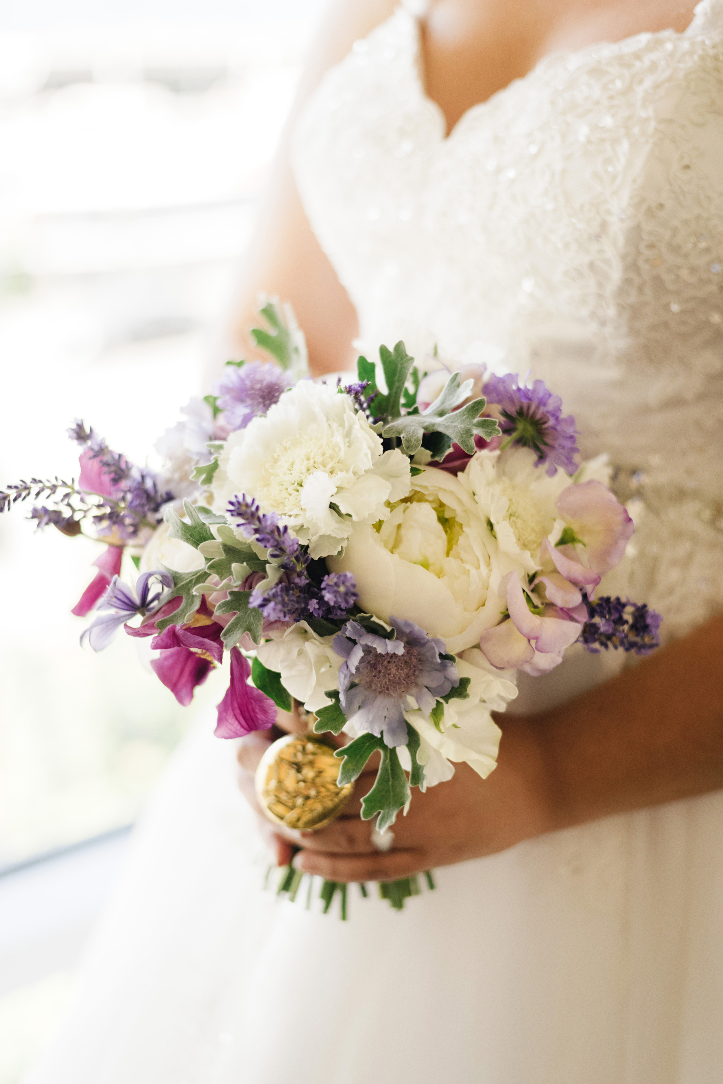 Garden Romantic White and Purple Wedding Bouquet | Joe and Patience Photography | Filipino Wedding Planner | Seattle Wedding Planner | Ballard Bay Club Wedding