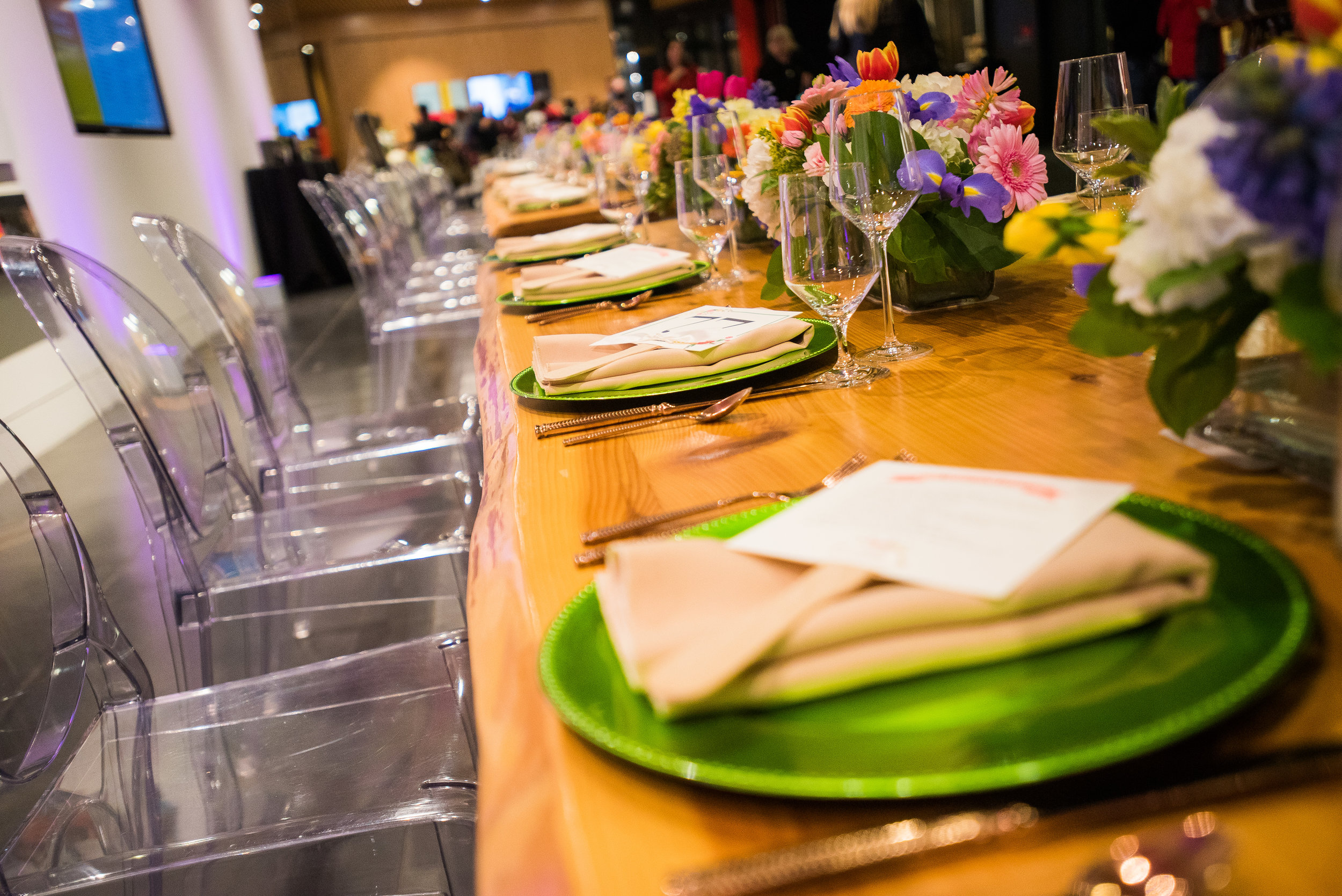 Colorful Auction Design