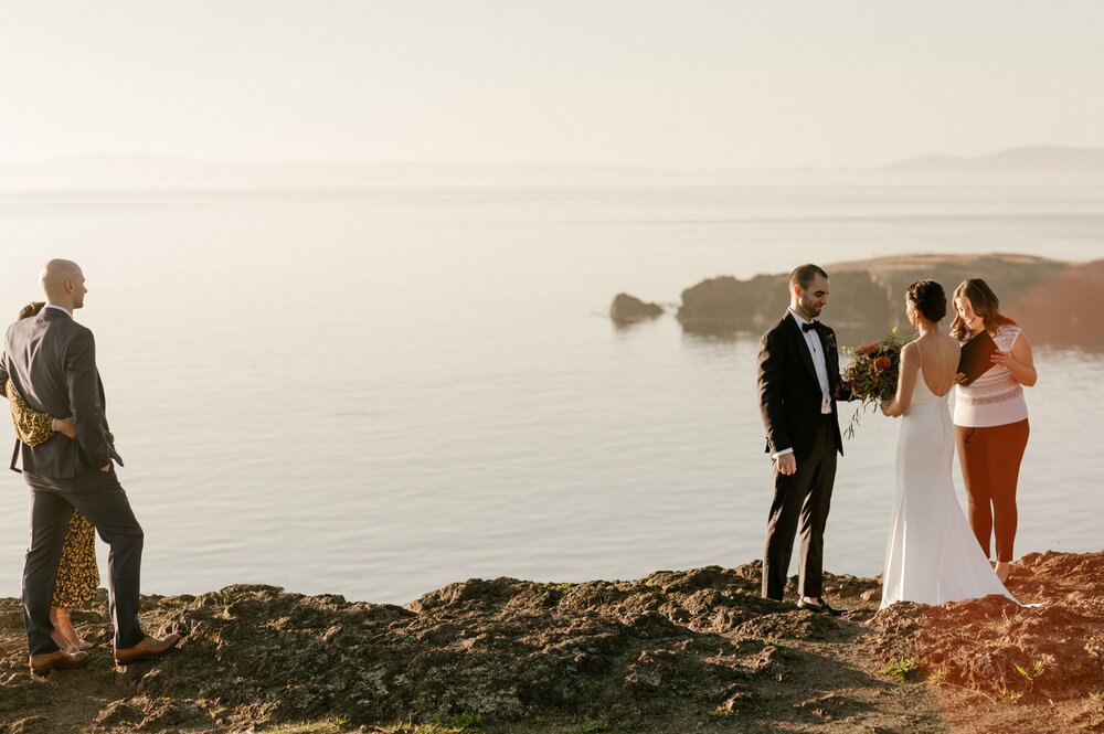 Gorgeous Deception Pass Elopement Ceremony | Photo by Carina Skrobecki