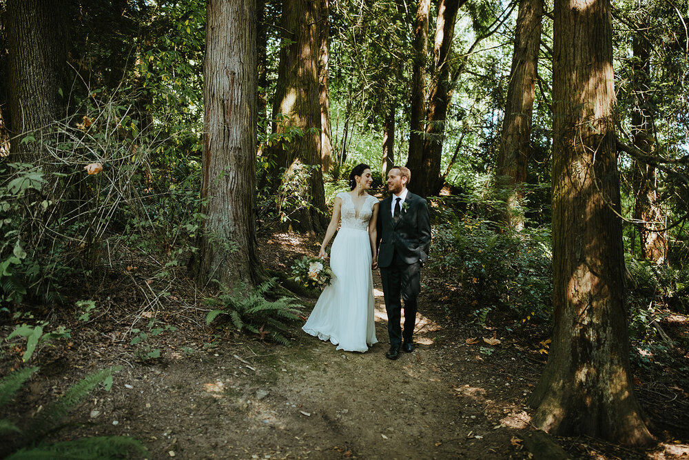 Coming down the forest path at Twin Willow Gardens | Tony Asgari Photography 