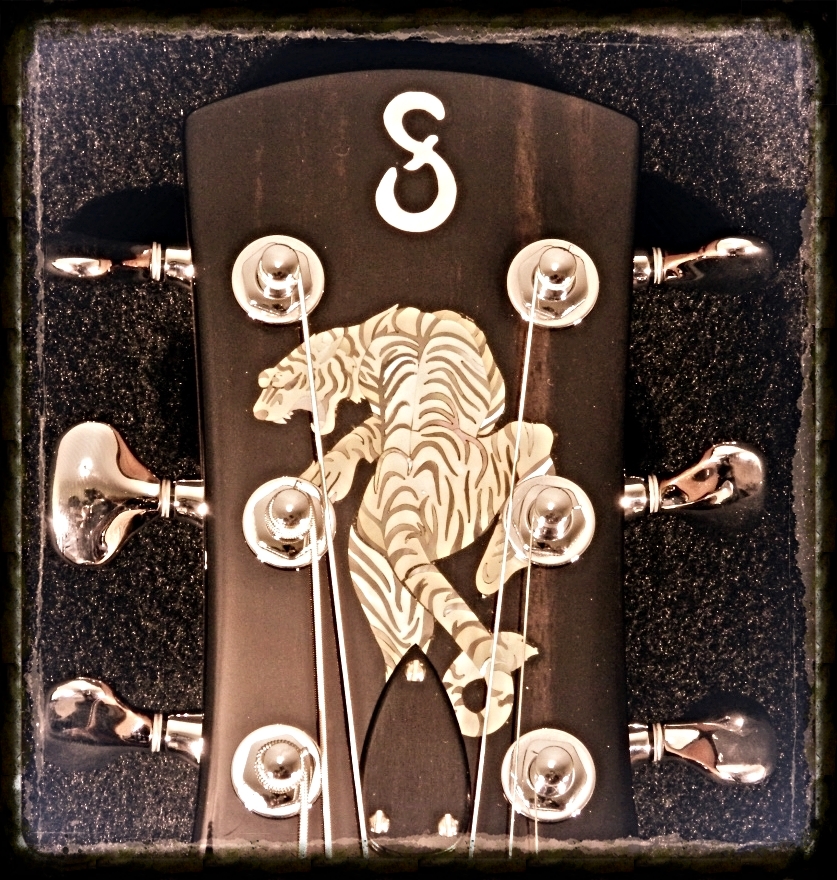  Tiger Inlay on Headstock 