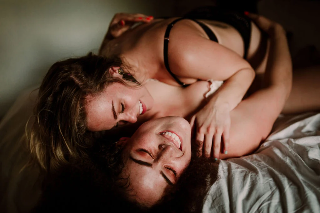 UrbanCowboyBnBIntimateCouplesSession_NYCCouplesPhotographer4.jpg