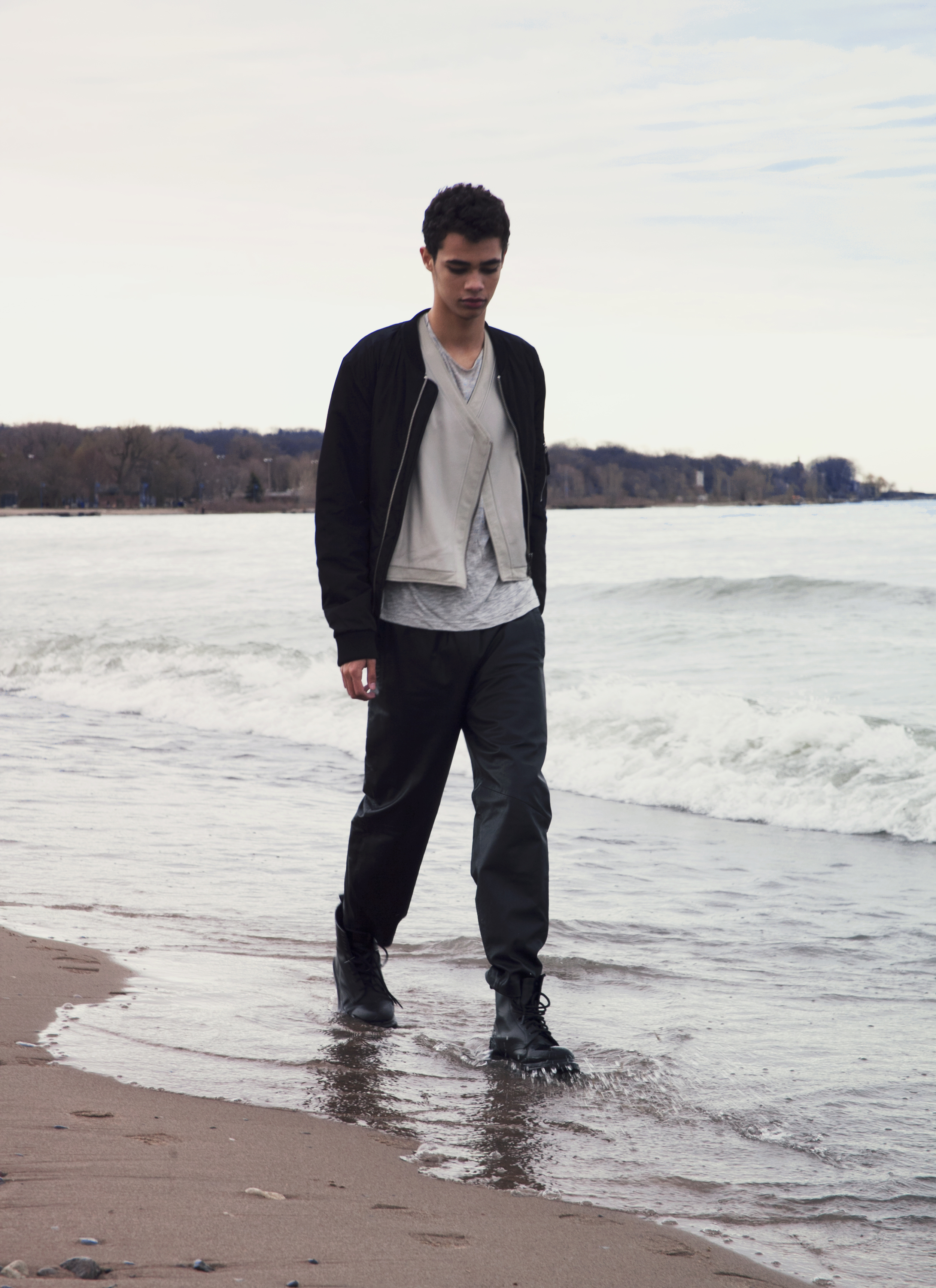 Jacket ACNE, vest HELMUT LANG, shirt ANDREW COIMBRA, trousers VINTAGE, boots DR MARTEN’S