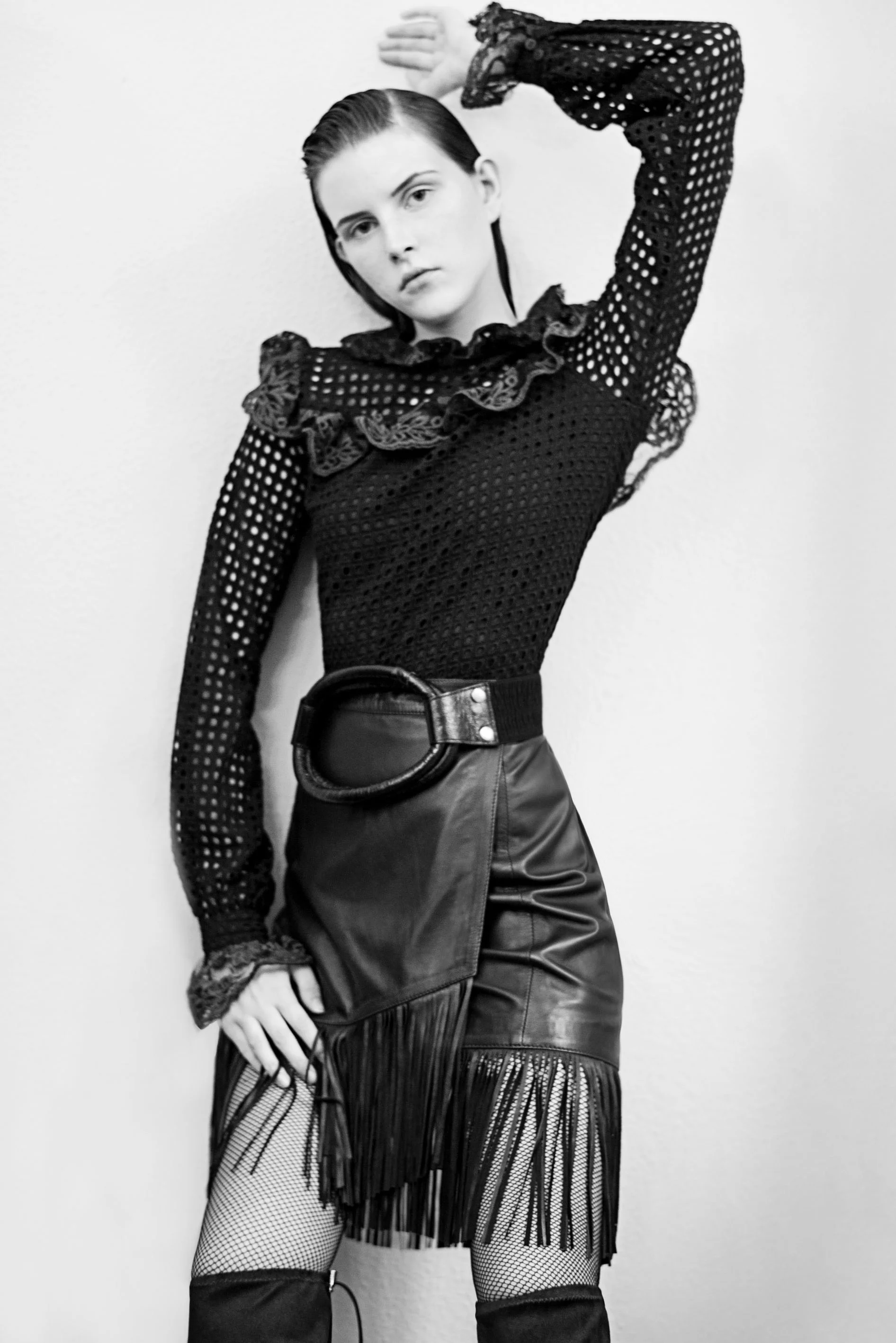 Camisa - Iorane Saia - Cris Capoani Cinto – Yves Saint Laurent (acervo) Botas – Passarela 