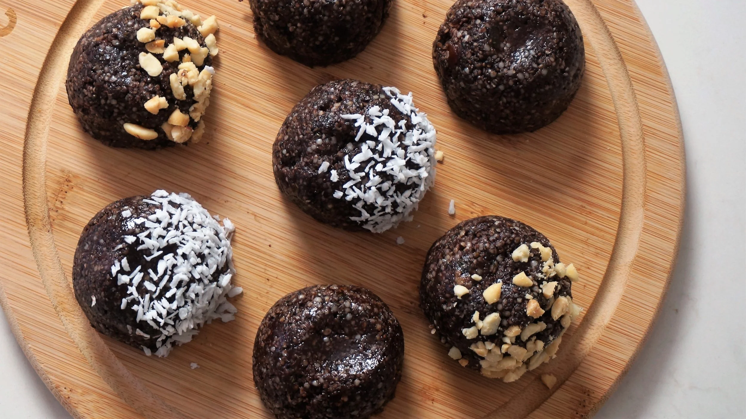 Raw Date Brownie Bites