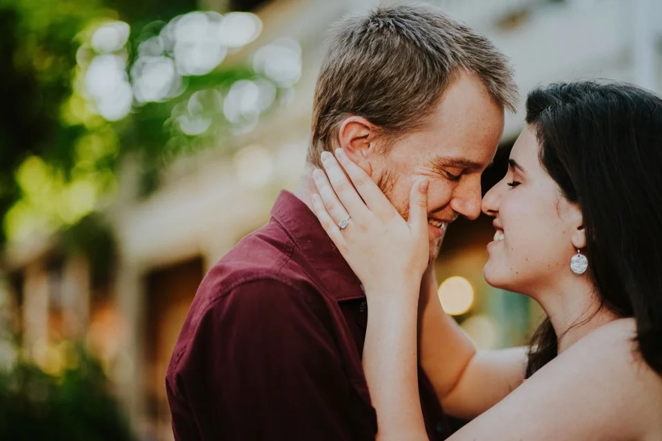 There’s nothing like a sunrise in Taos, New Mexico, that’s for sure! So when Joelle and Cal were up for taking their Taos engagement photos at sunrise, I was super stoked! We had a morning filled with love, laughter, and exploring downtown Taos and