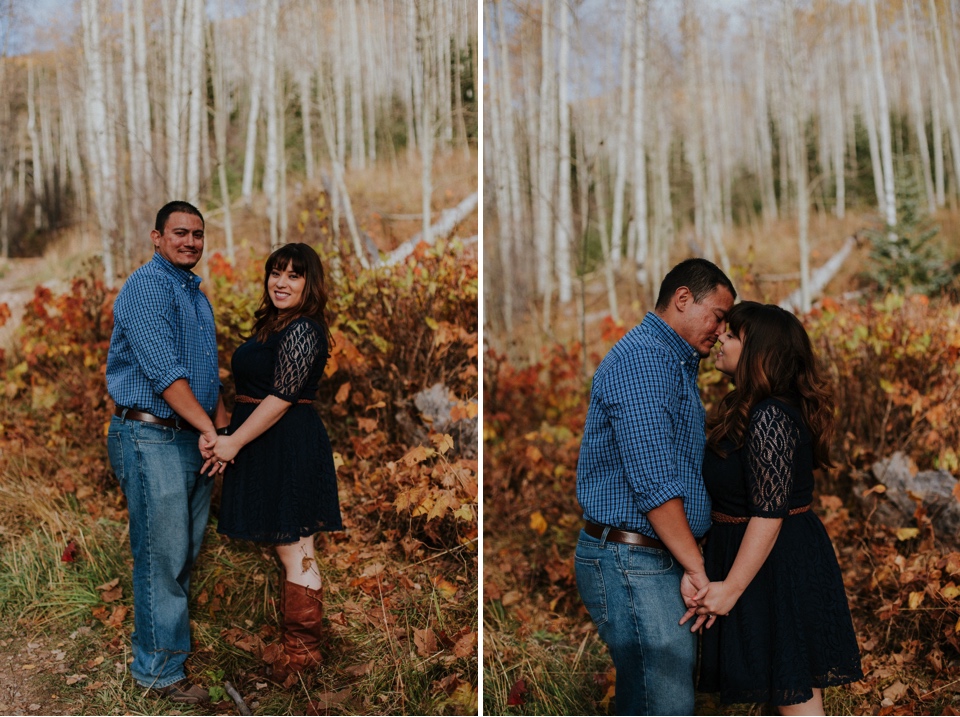  Suzie and Cruz chose the perfect fall engagement outfits for their Santa Fe engagement photos. You can never go wrong with cute brown boots and a blue lace dress! Cruz completed the rustic engagement look with a blue checkered button up and jeans. I