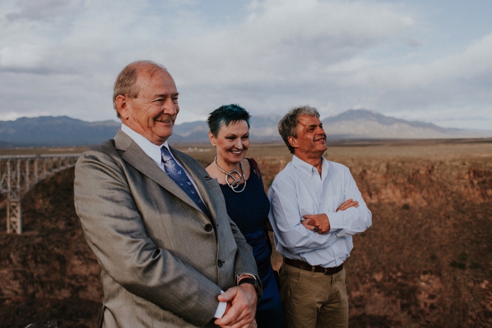  You are going to LOVE these beautiful Rio Grande Gorge Bridge wedding photos from this fabulous Taos elopement! Boris and Jennifer’s sunset elopement was so beautiful, surrounded by their close friends and family that traveled all the way from Vanco