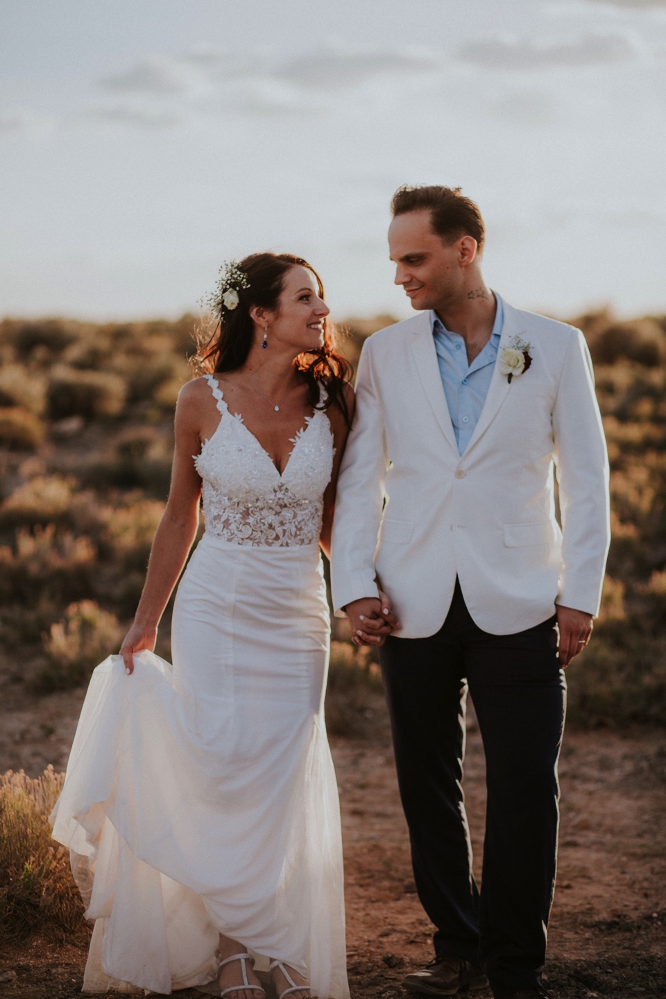  You are going to LOVE these beautiful Rio Grande Gorge Bridge wedding photos from this fabulous Taos elopement! Boris and Jennifer’s sunset elopement was so beautiful, surrounded by their close friends and family that traveled all the way from Vanco