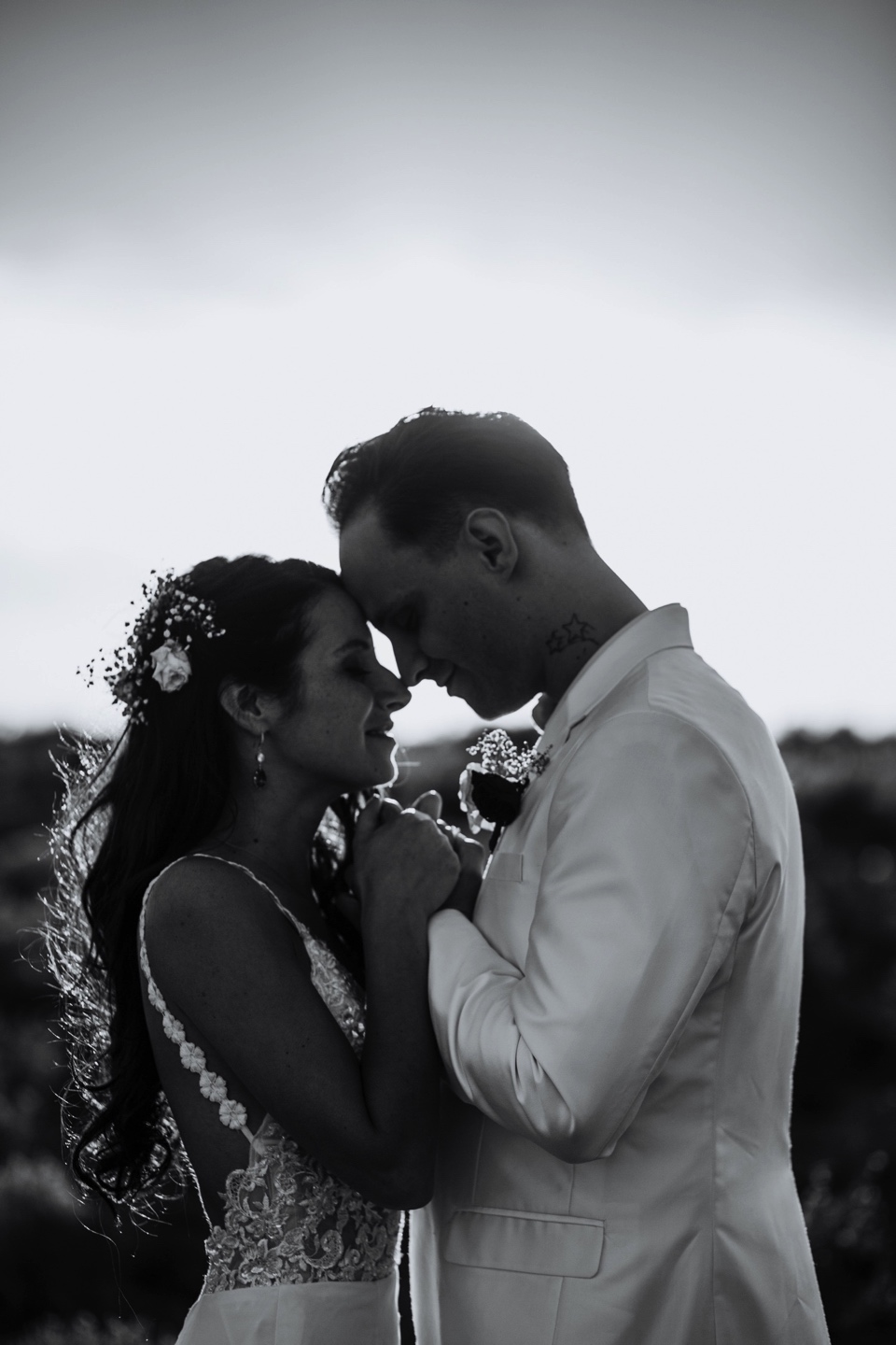  You are going to LOVE these beautiful Rio Grande Gorge Bridge wedding photos from this fabulous Taos elopement! Boris and Jennifer’s sunset elopement was so beautiful, surrounded by their close friends and family that traveled all the way from Vanco